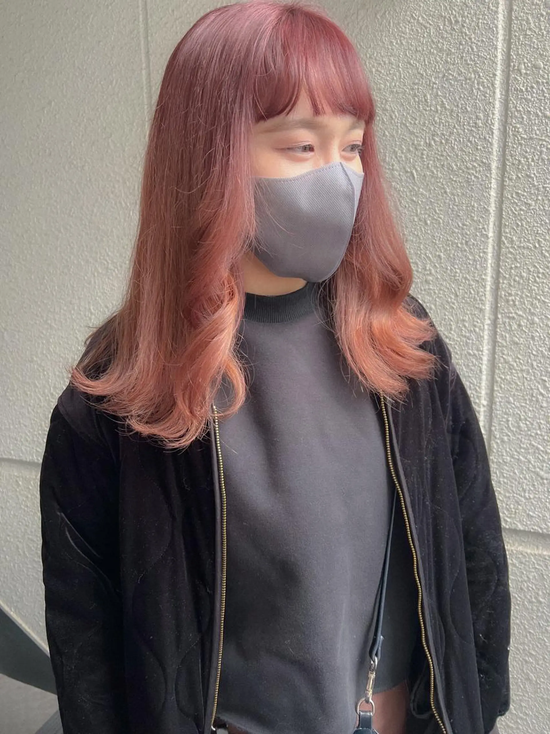 セミロング カラー ブリーチ ヘアカラー カラーパティシエ facce🌼ikoのヘアスタイル