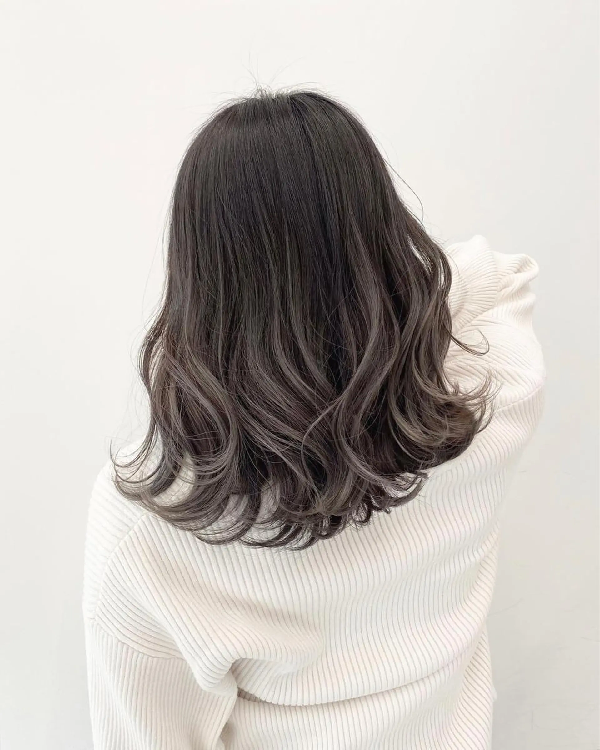 セミロング カラー パーマ ヘアアレンジ 【公式】amble luxe池袋東口🩷のヘアスタイル