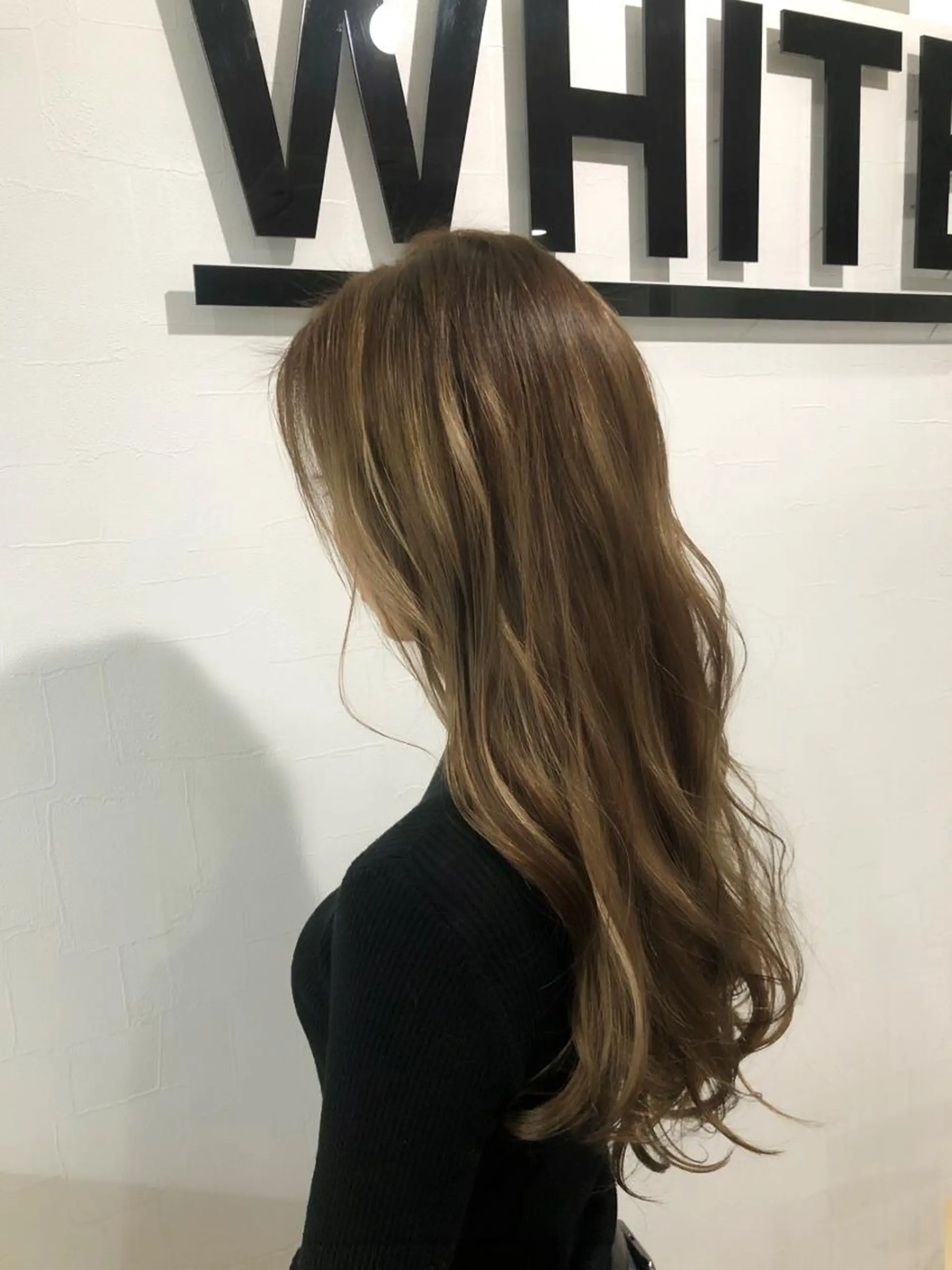 ロング _WHITE 天神店のヘアスタイル