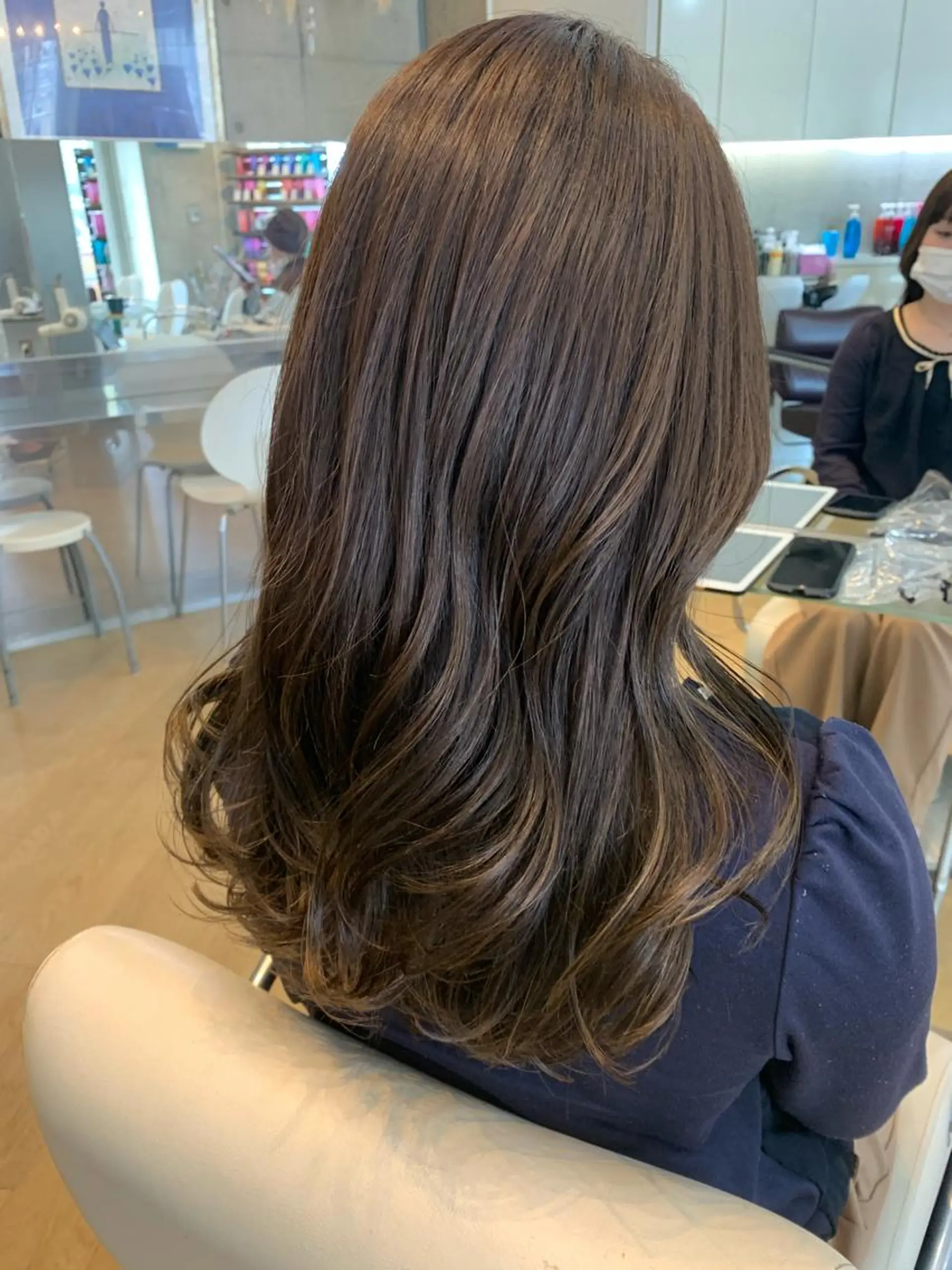 ロング MIA 菅原のヘアスタイル