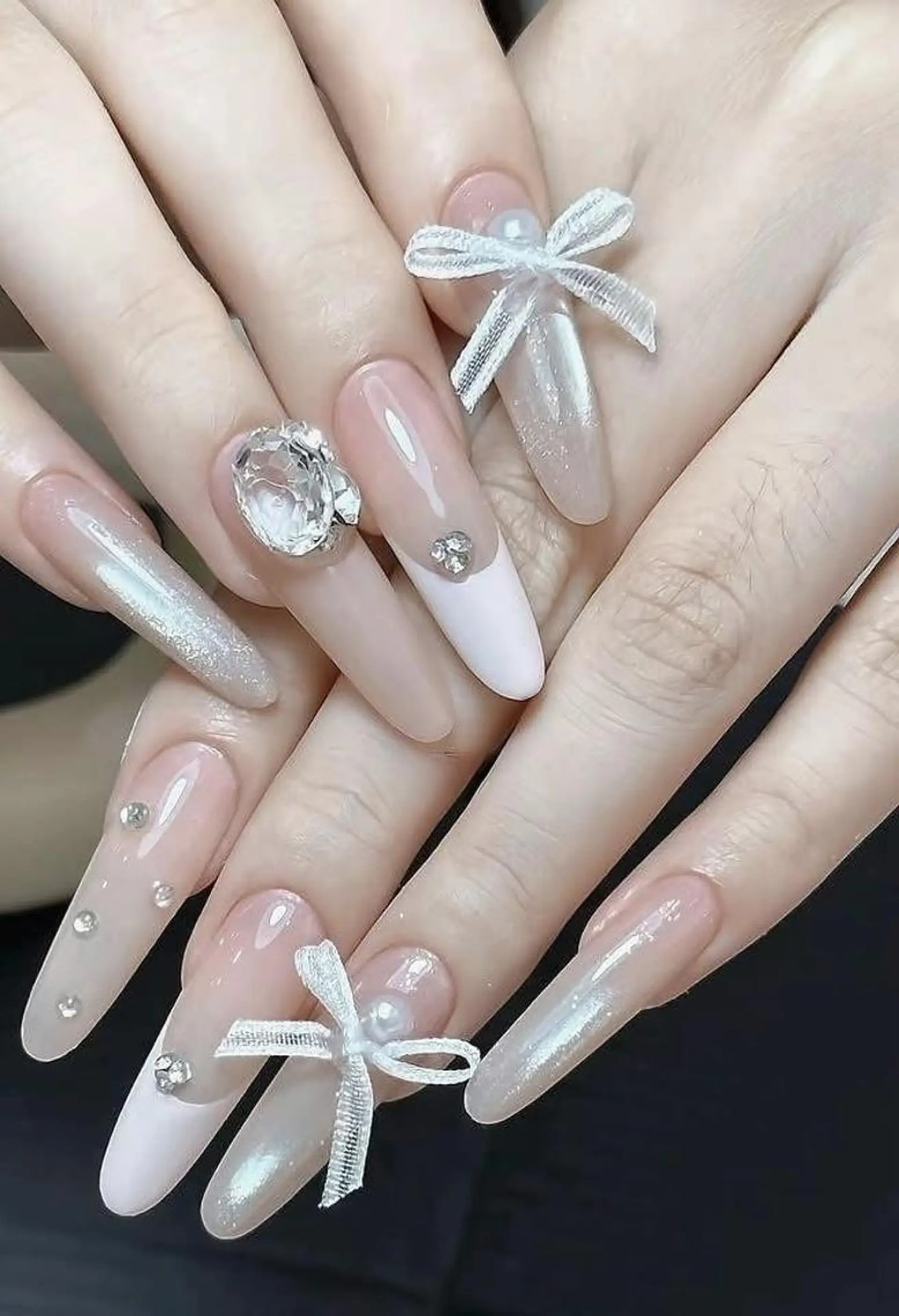 ロング 韓国風ヘア ハンドネイル Bling Salonのネイルデザイン