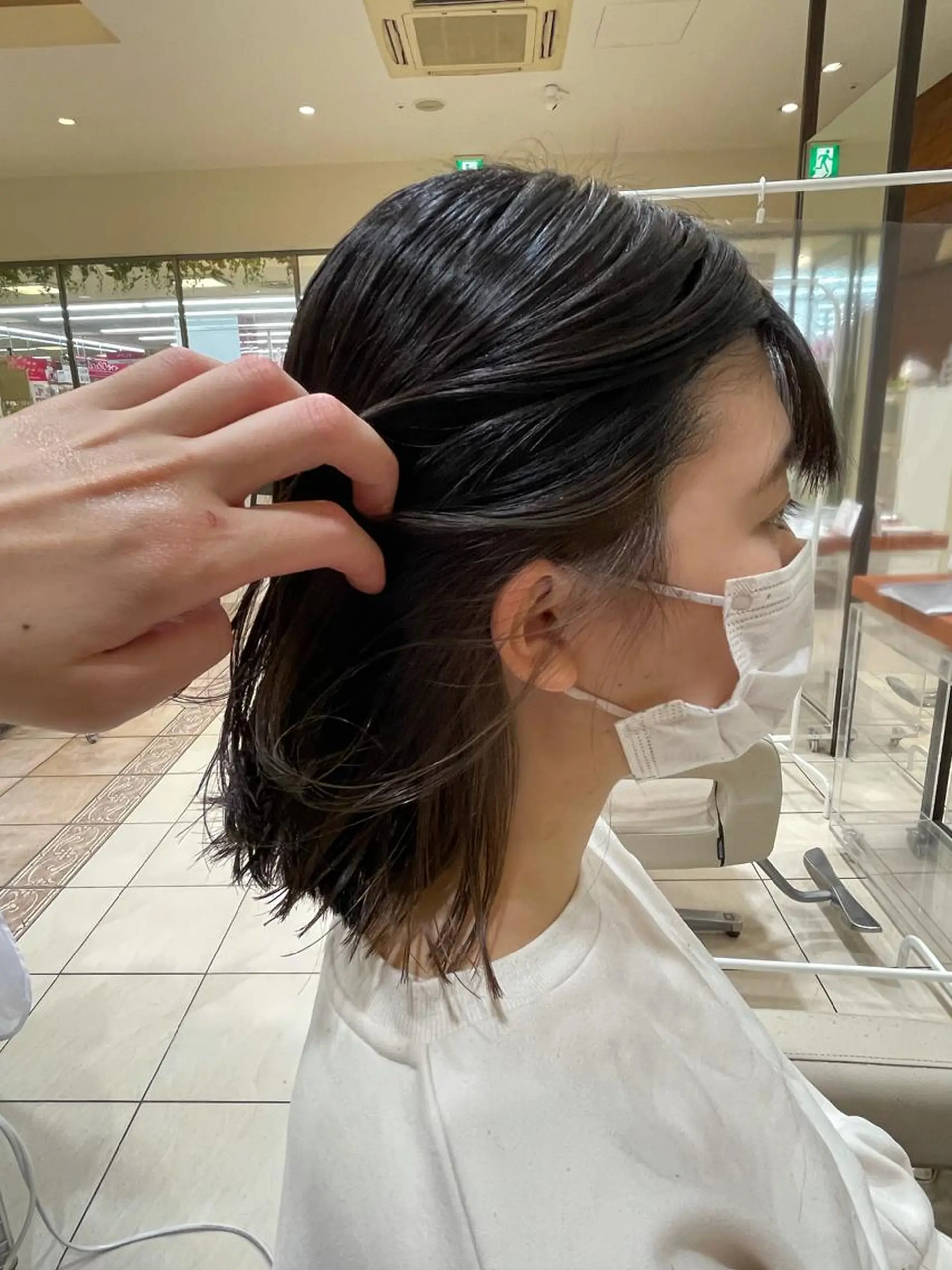 ミディアム カラー ベージュカラー 黒髪 ブルーカラー ブルーブラック カネヒラ リョウスケのヘアスタイル