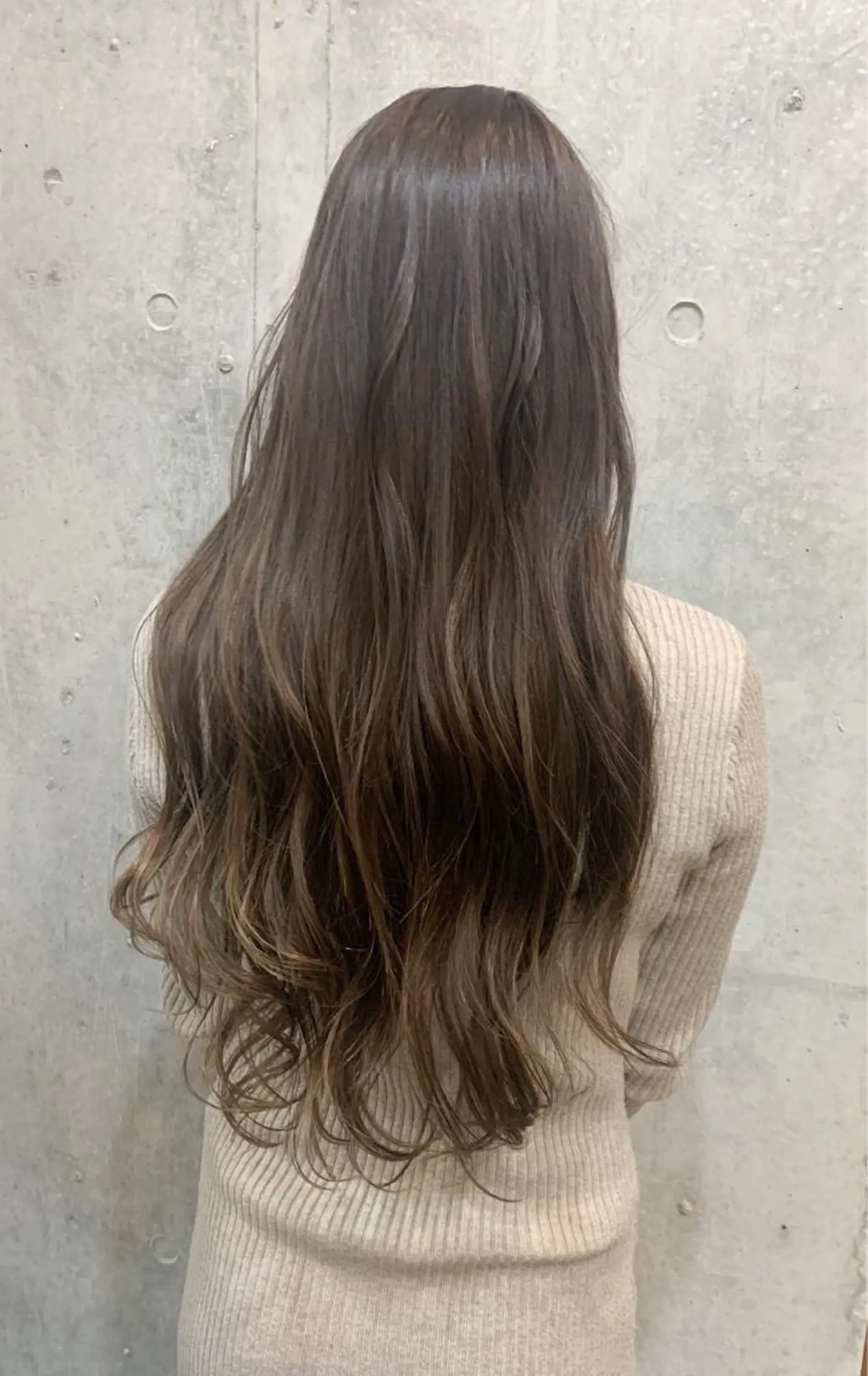 ロング カラー アディクシーカラー ハイライトカラー イルミナカラー ハイライト ❣️髪質改善特化❣️ カモアオイのヘアスタイル