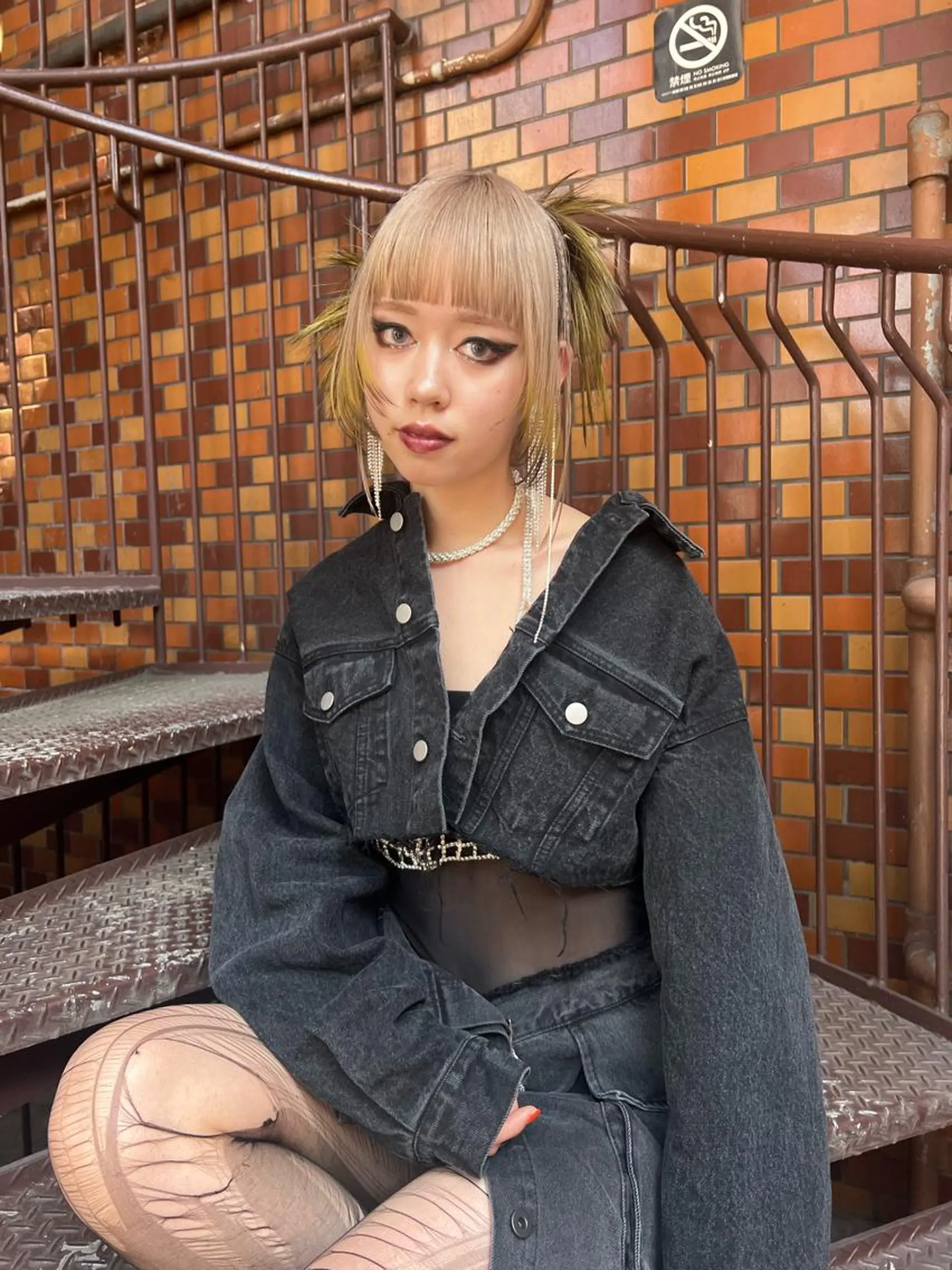 セミロング カラー パーマ ヘアアレンジ ヘアカラー ツガミ リナのヘアスタイル