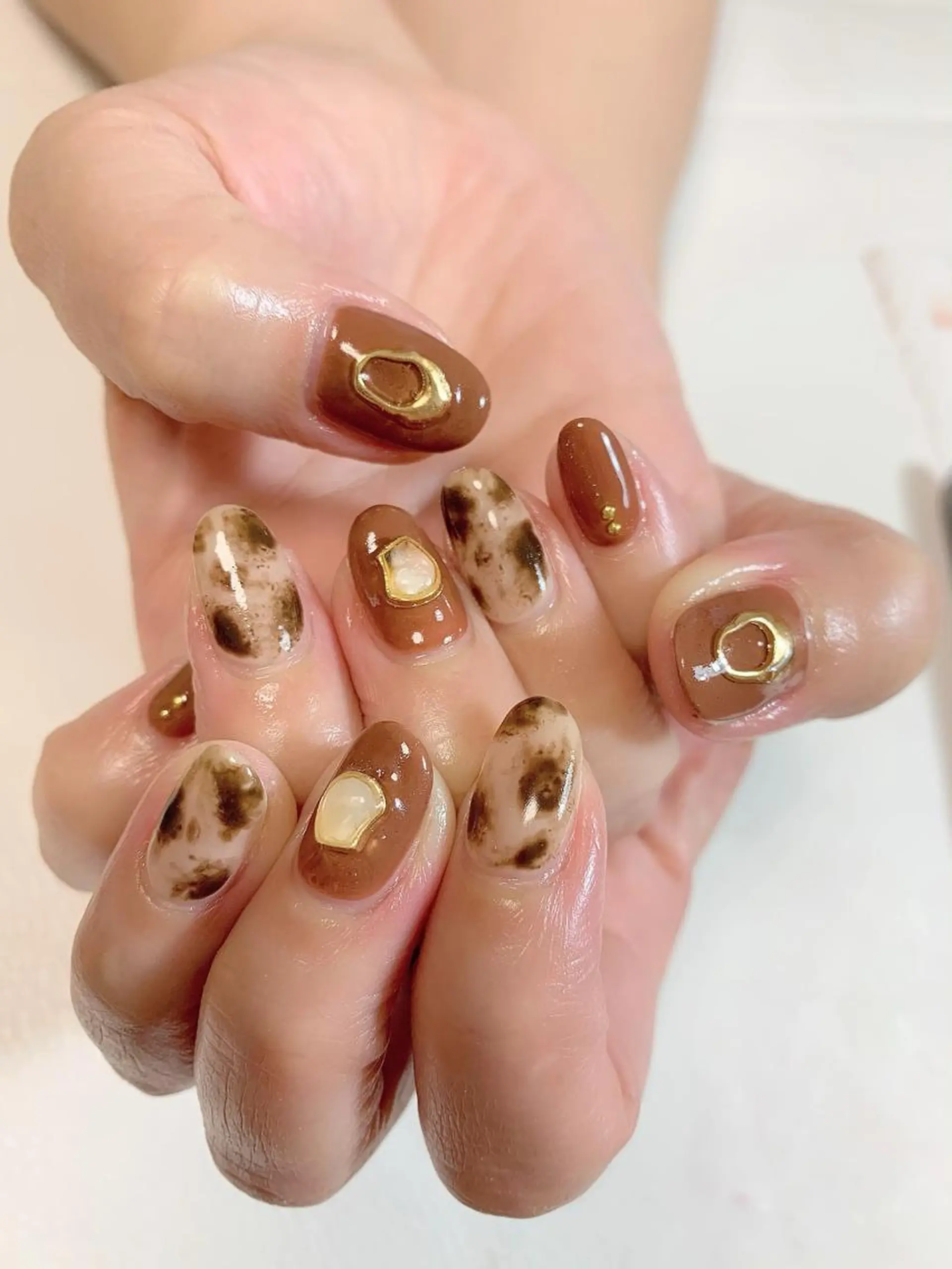 ミディアム ネイル nailアクイール morishitaのネイルデザイン