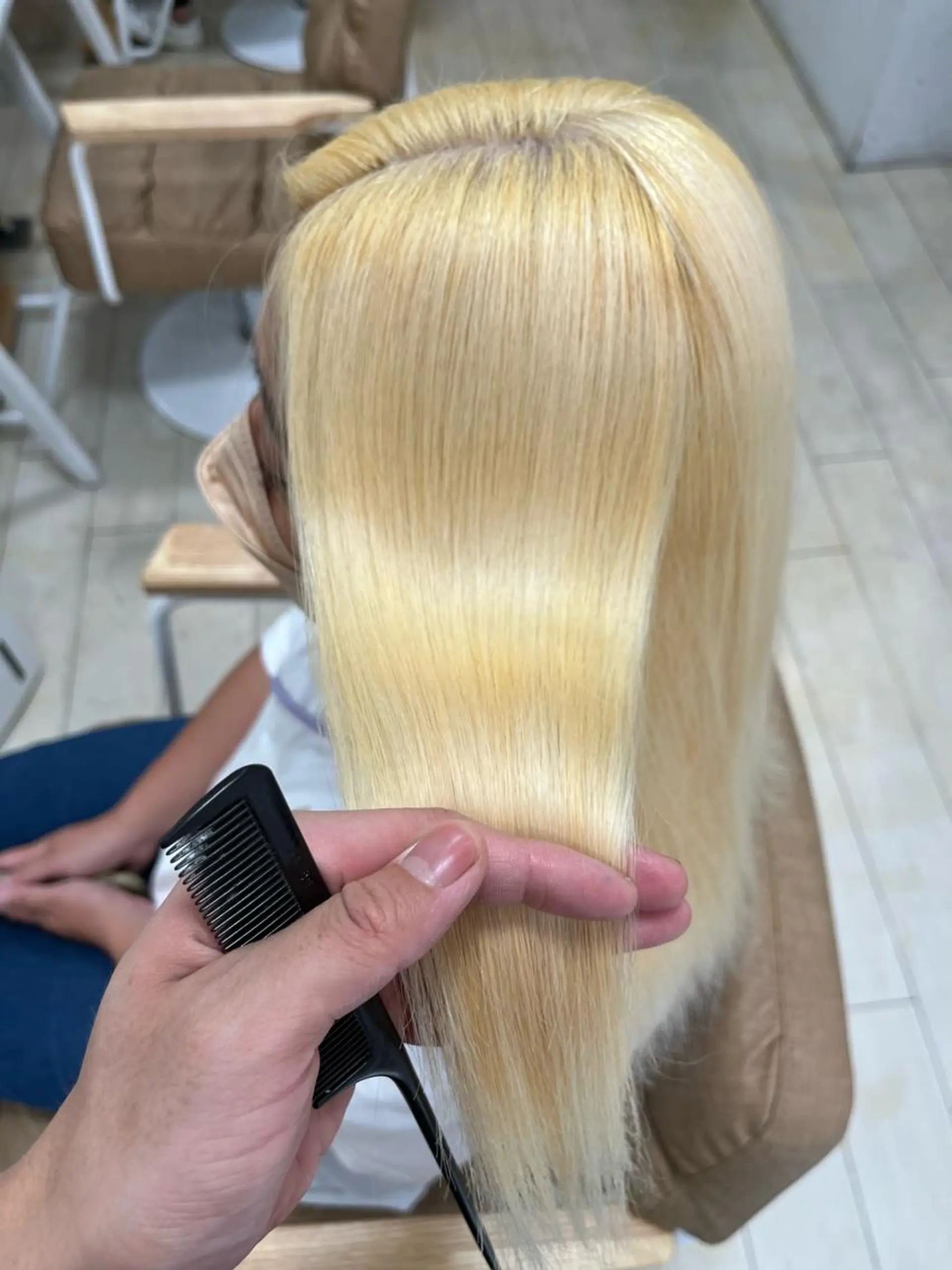 ロング カラー パーマ ヘアアレンジ メンズ キッズ ネイル マツエク・マツパ アイブロウ カット ヘアカラー トリートメント ブリーチ特化型✂️ ハイトーンカラー👨のヘアスタイル