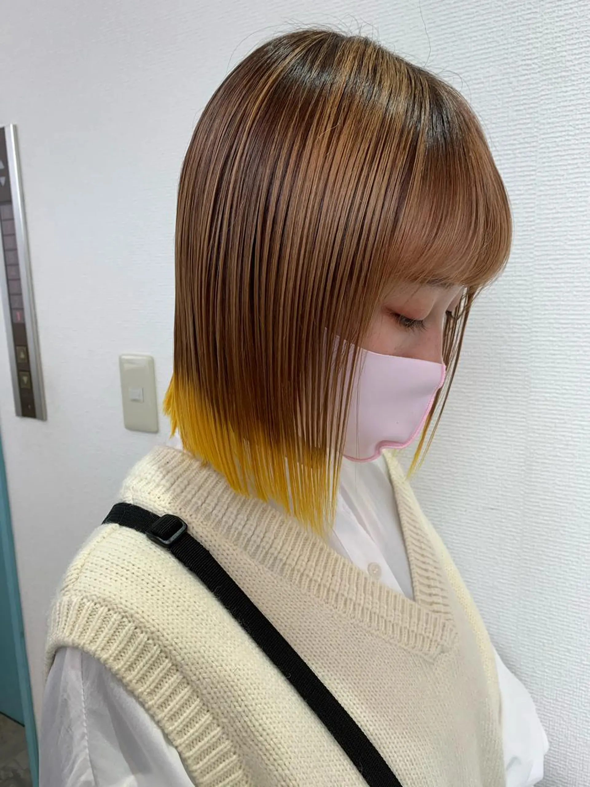 ミディアム カラー イエローカラー トリートメント /カラー/NAOKIのヘアスタイル