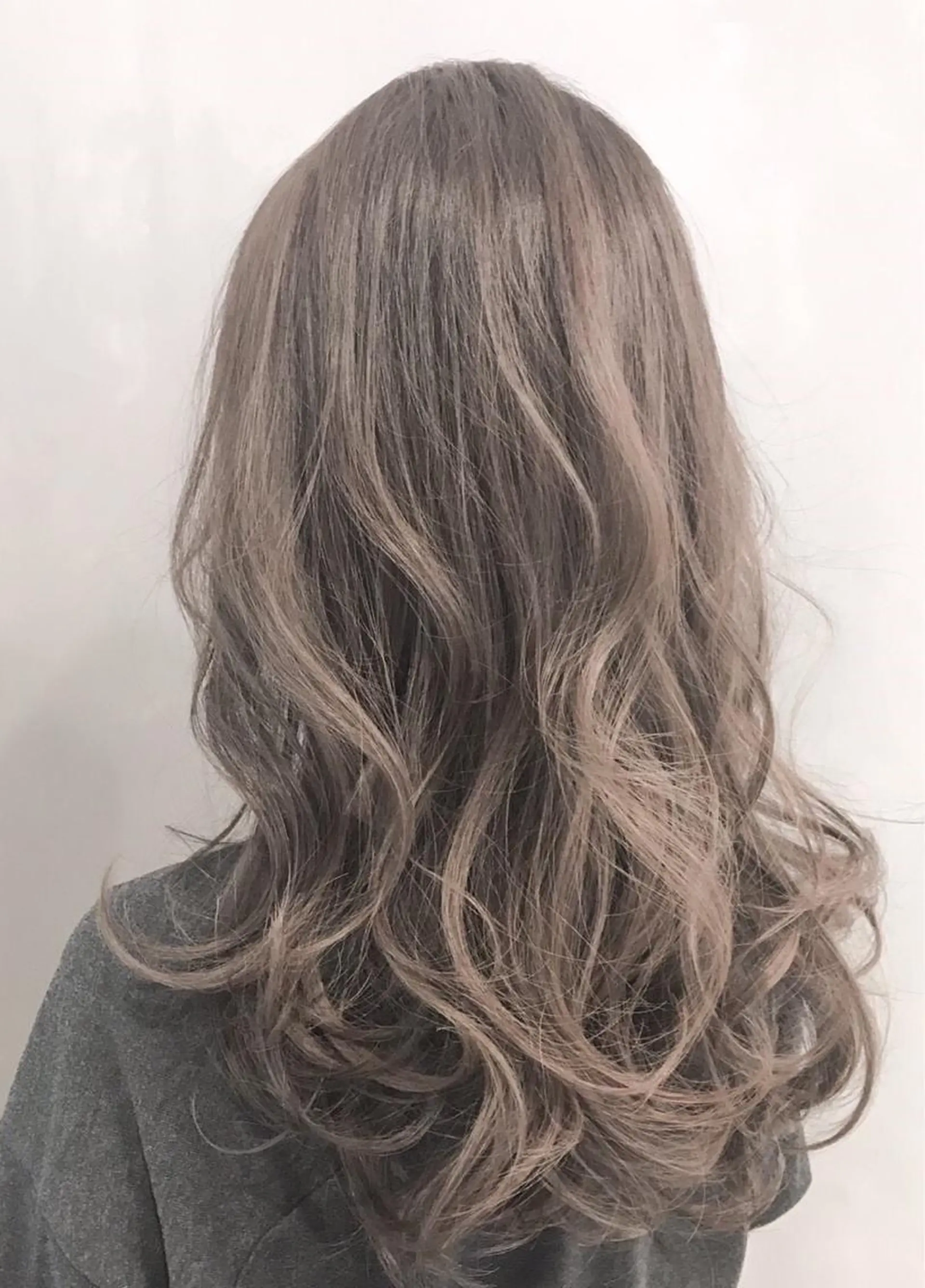 セミロング カラー カット ヘアカラー 土谷 敦郎のヘアスタイル