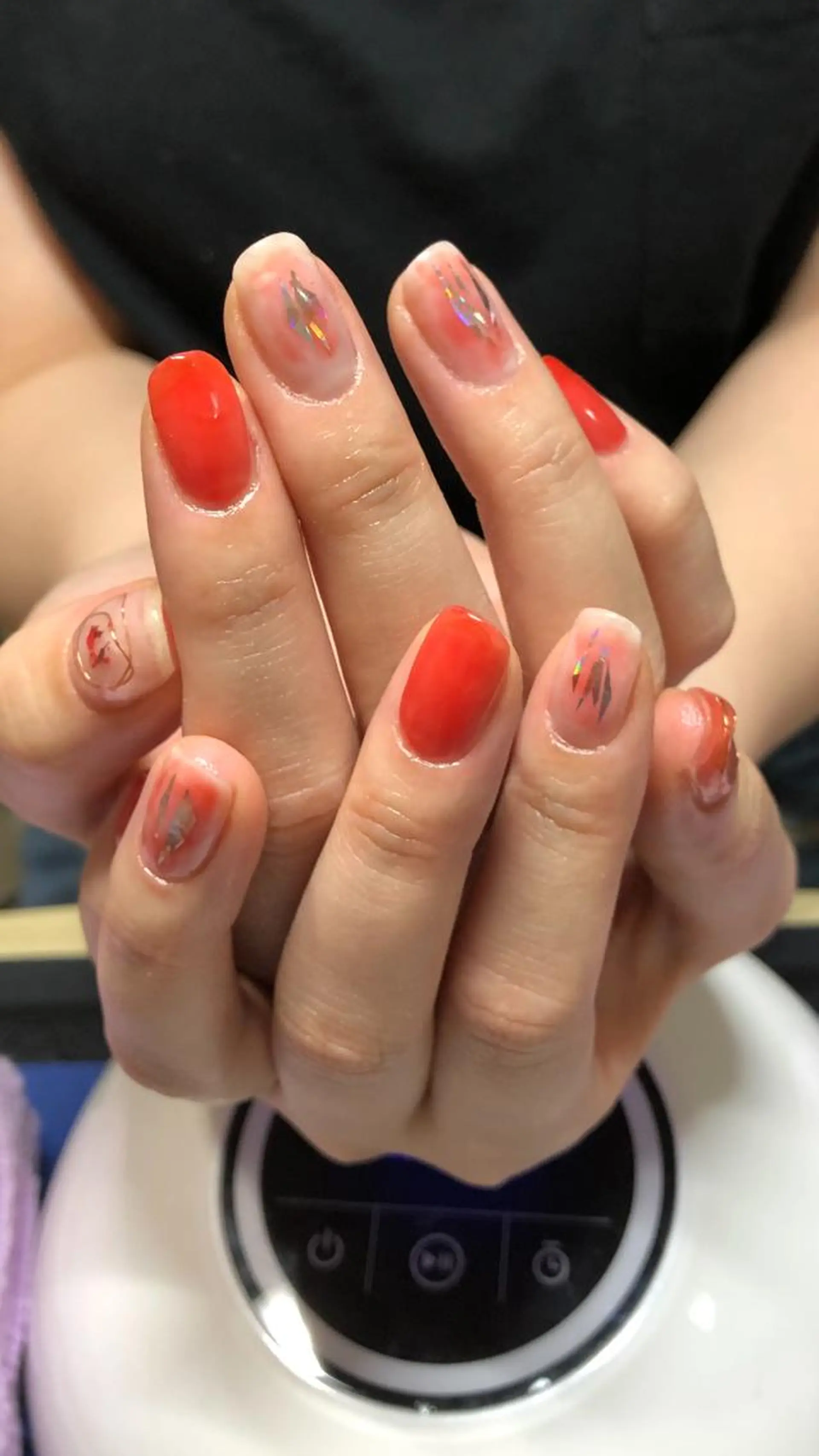 ネイル クリアネイル ニュアンスネイル 赤色 ハンドネイル ハンドケア u sのネイルデザイン