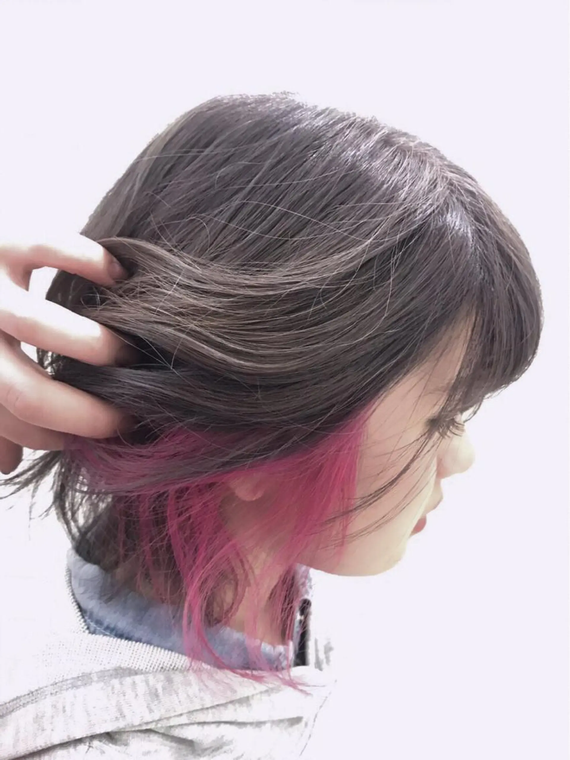 ショート カラー ブリーチ One's~beauty&relax~所属・加藤 憂のヘアスタイル