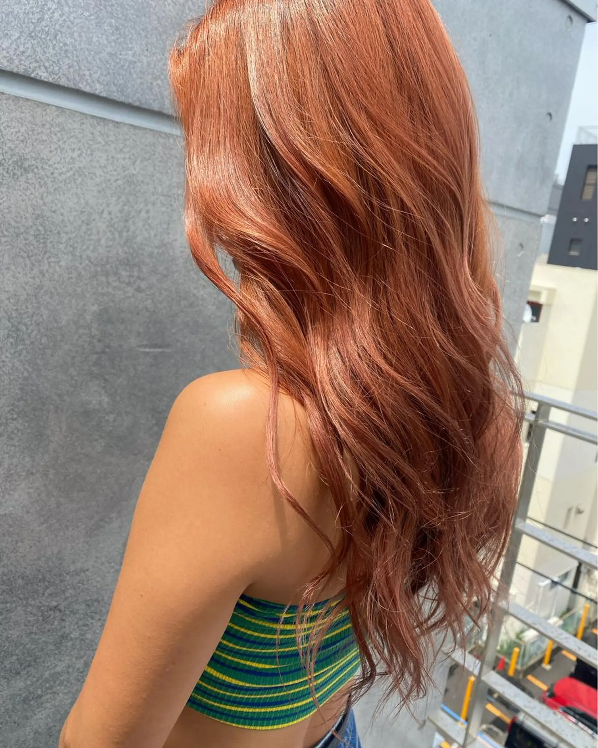 ロング カラー ブリーチ ブラウンカラー オレンジ オレンジブラウン ヘアカラー トリートメント ブリーチカラーレイヤ ーカット🦋annaのヘアスタイル