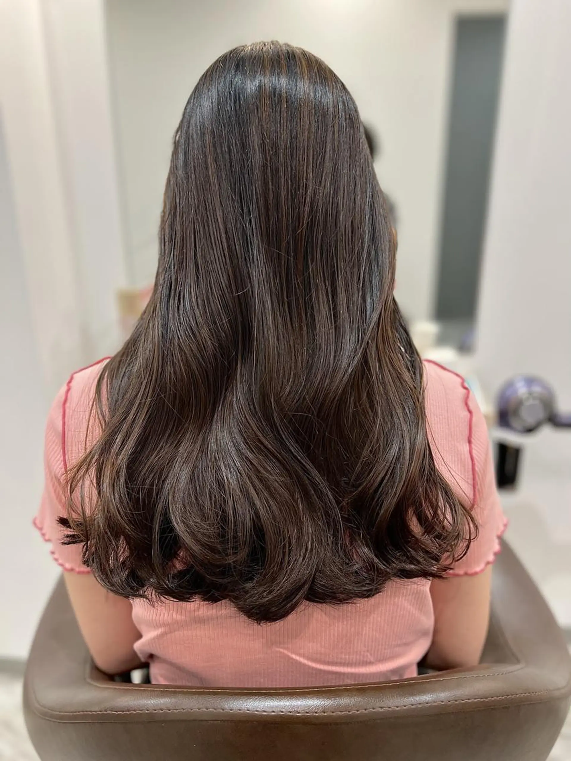 セミロング ＲＩＣＨＡＩＲ リシェイルのヘアスタイル