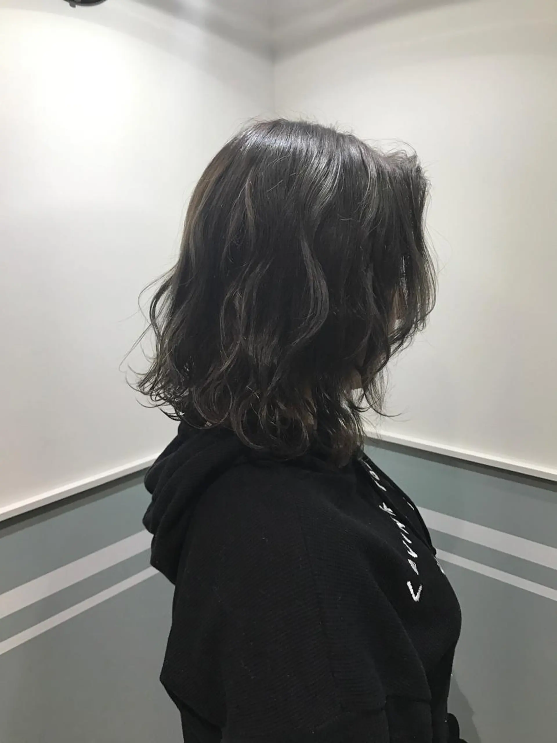 ミディアム カラー ヤマナカ エリカのヘアスタイル