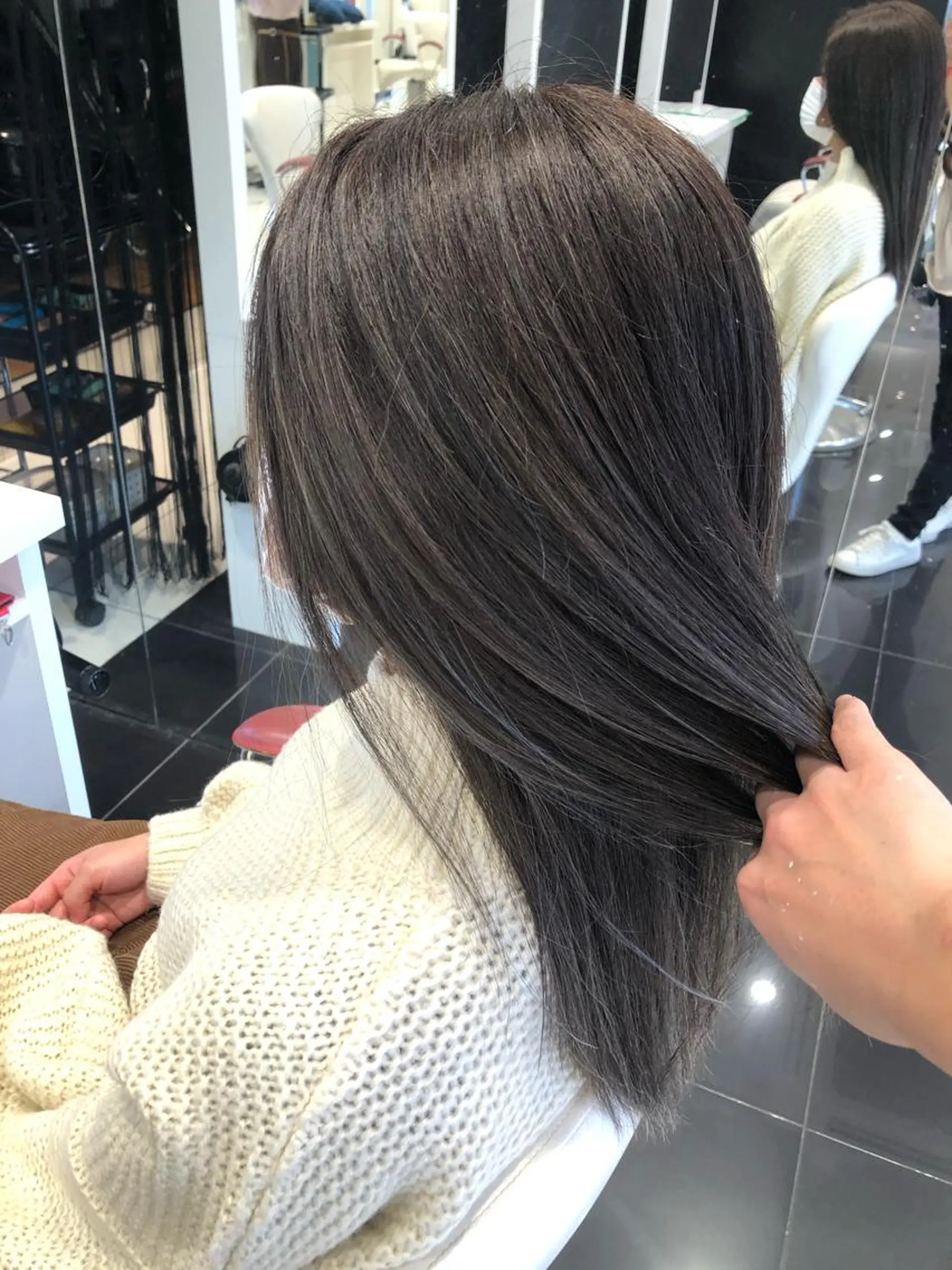 セミロング ハイライト ショート/白髪ぼかし 君和田若菜のヘアスタイル