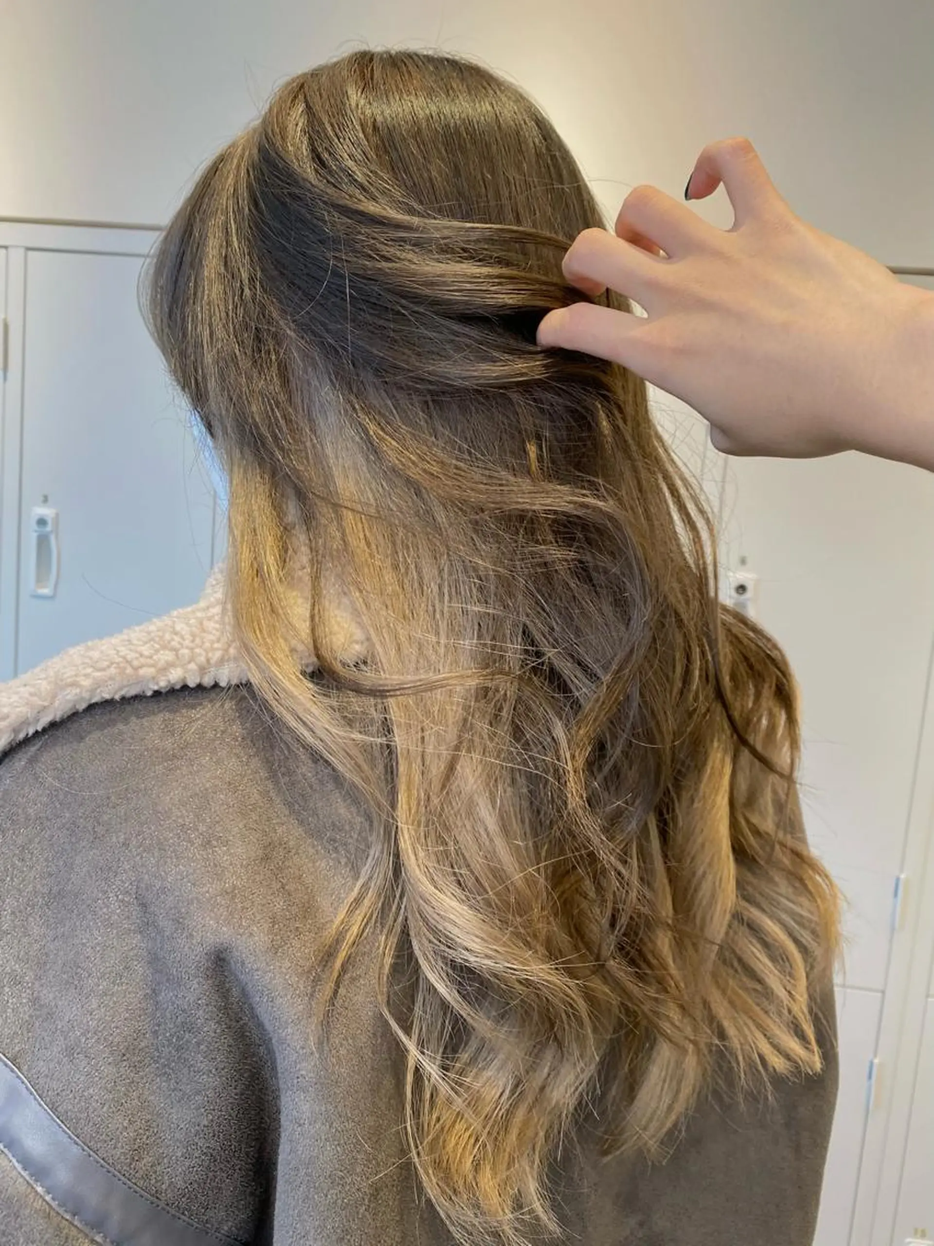 ロング カラー 中村 かおりのヘアスタイル