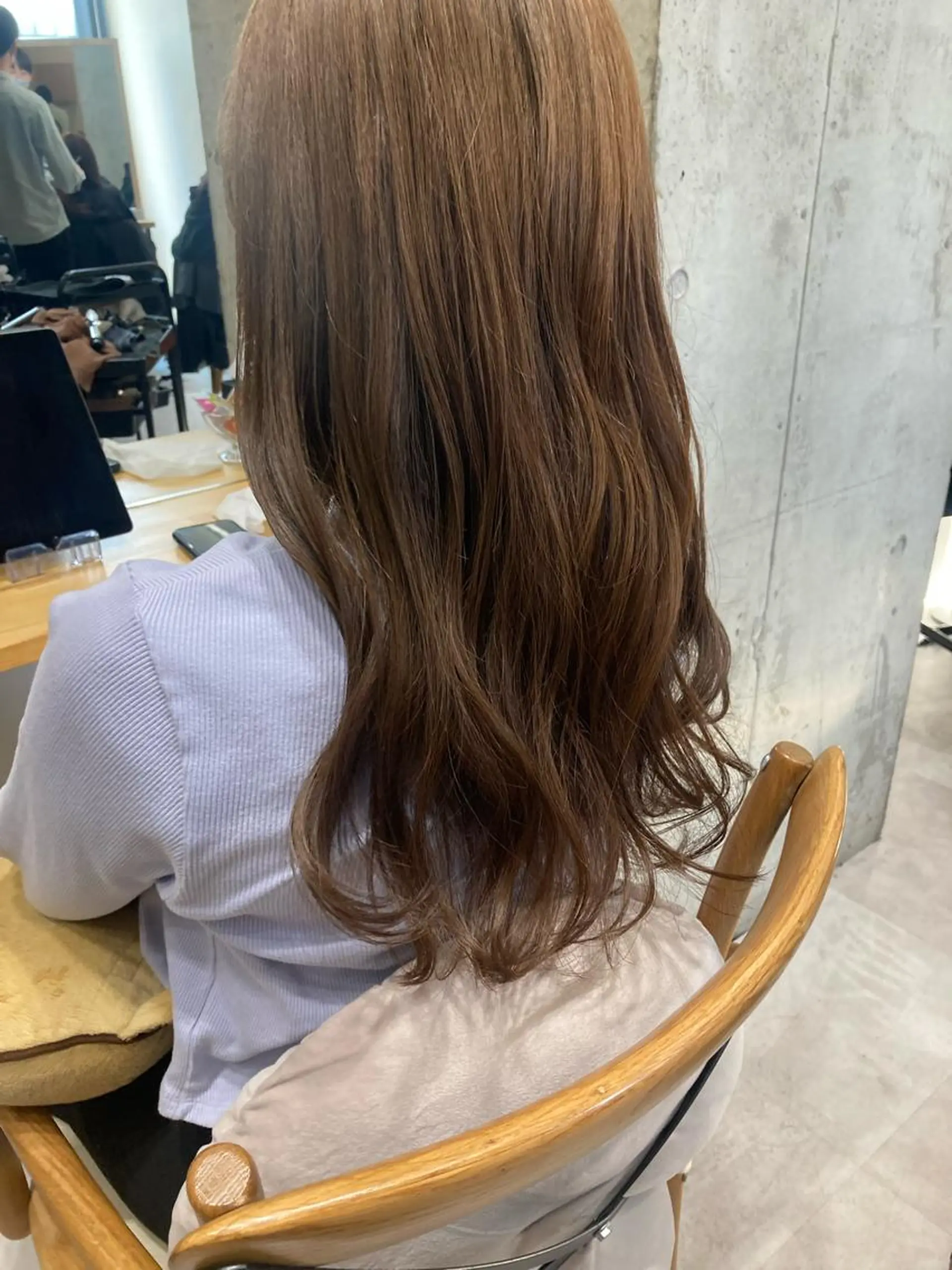 セミロング ヘアカラー トリートメント ✨色持ちの良い艶 カラー✨蟹江真世のヘアスタイル