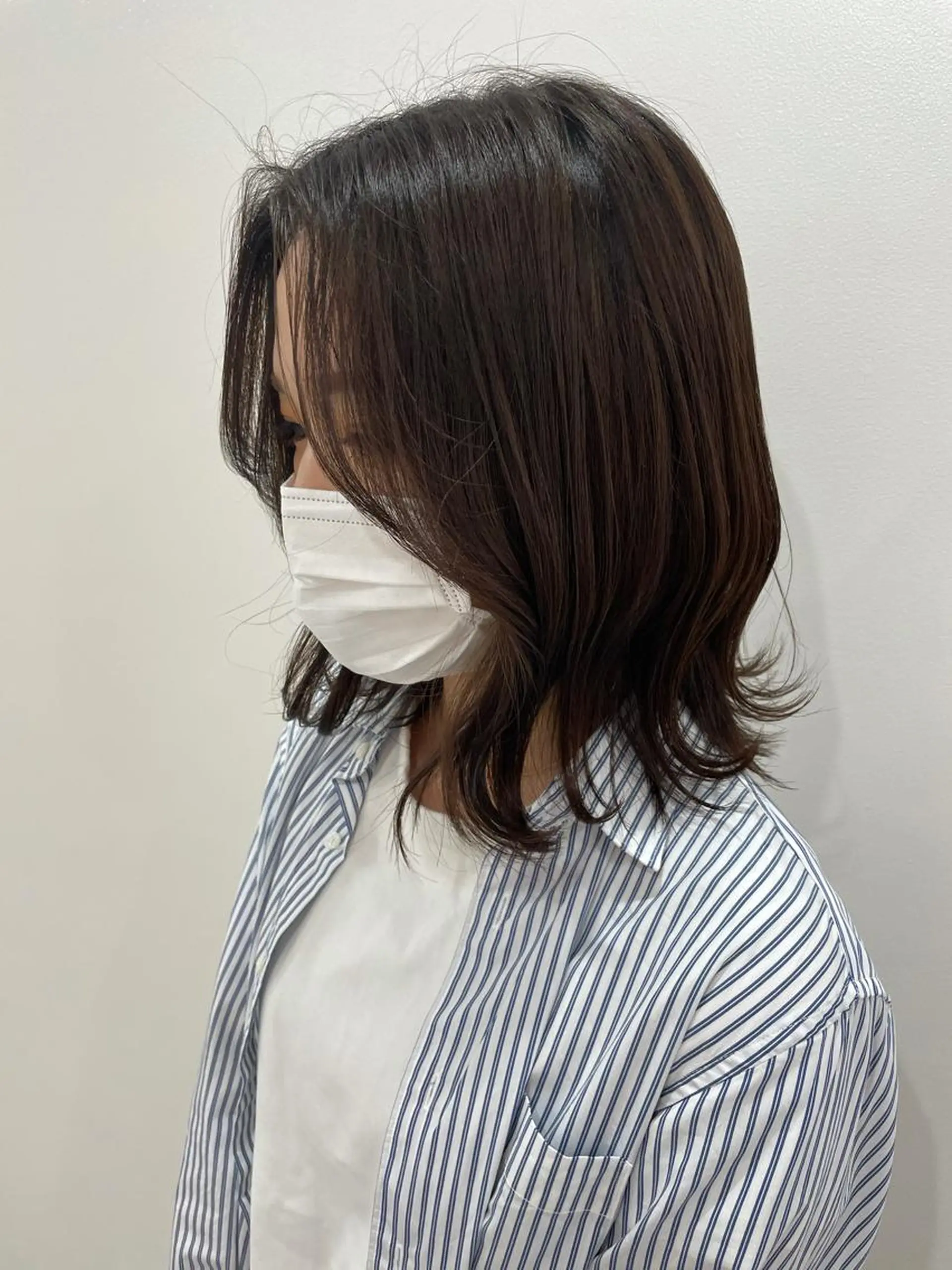 ミディアム カラー akane .のヘアスタイル