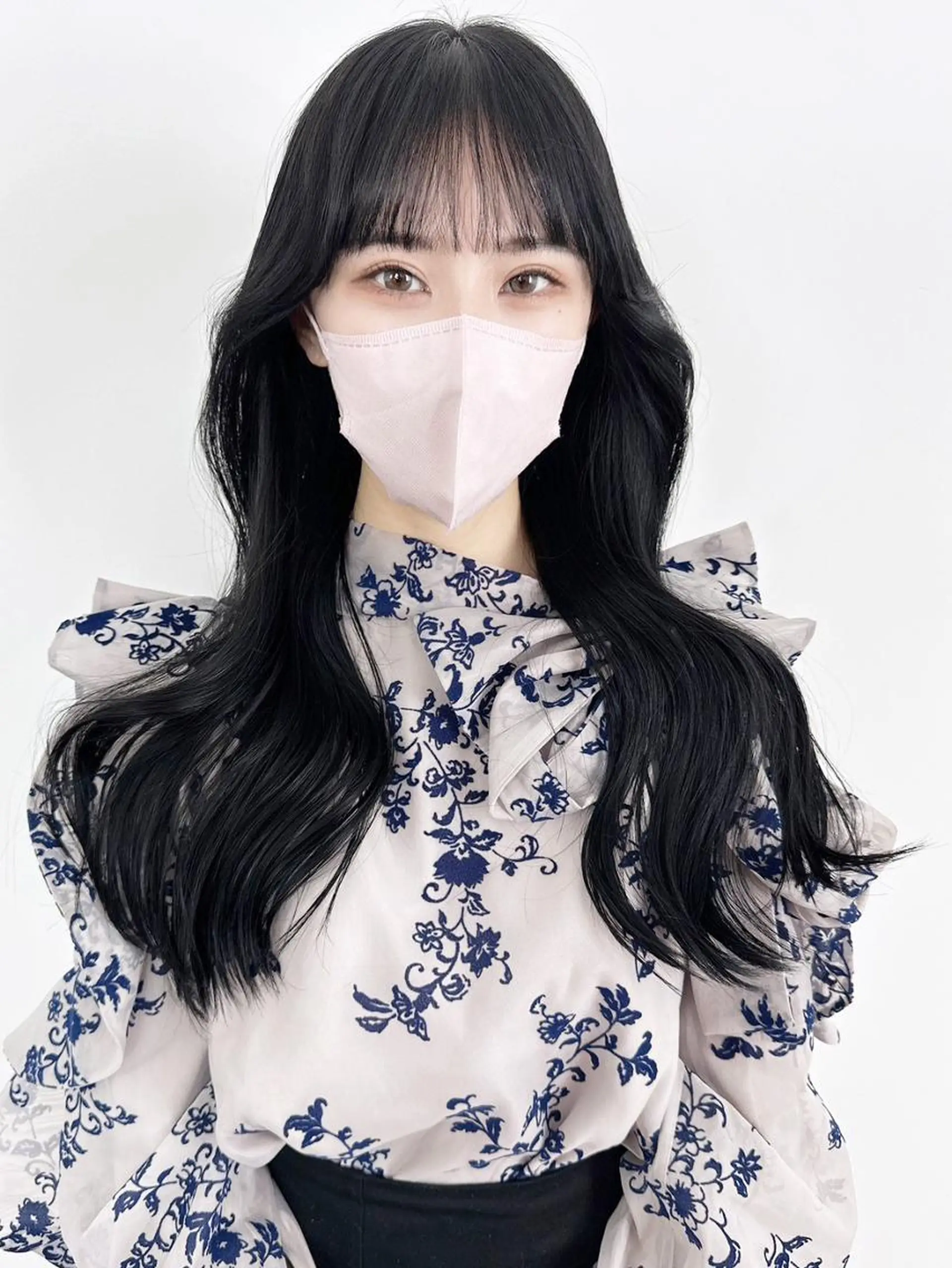 セミロング カラー パーマ ヘアアレンジ 黒髪 ブルーカラー ブルーブラック カット ヘアカラー トリートメント ITby ALBUM 北千住店のヘアスタイル