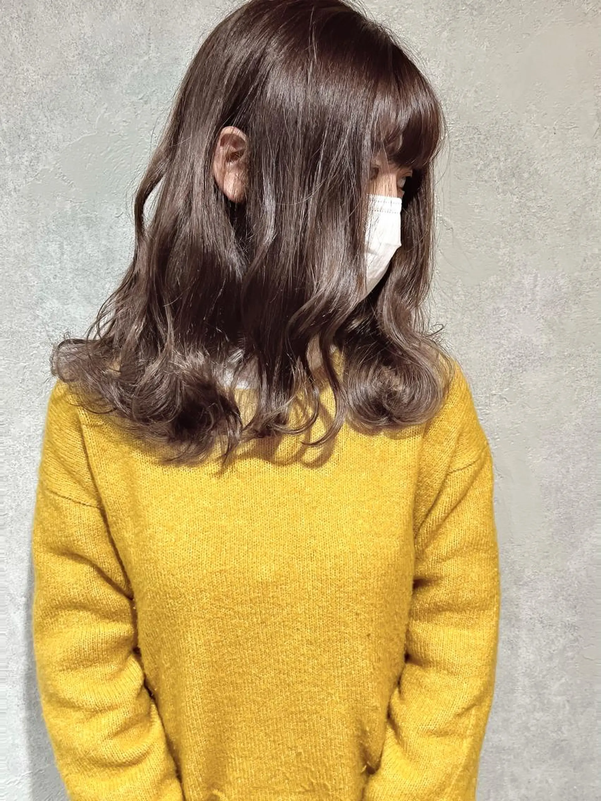 セミロング カラー アディクシーカラー ベージュカラー 黒髪 ブリーチ ブルーカラー カット ヘアカラー トリートメント 艶カラー YOSHIMURAのヘアスタイル