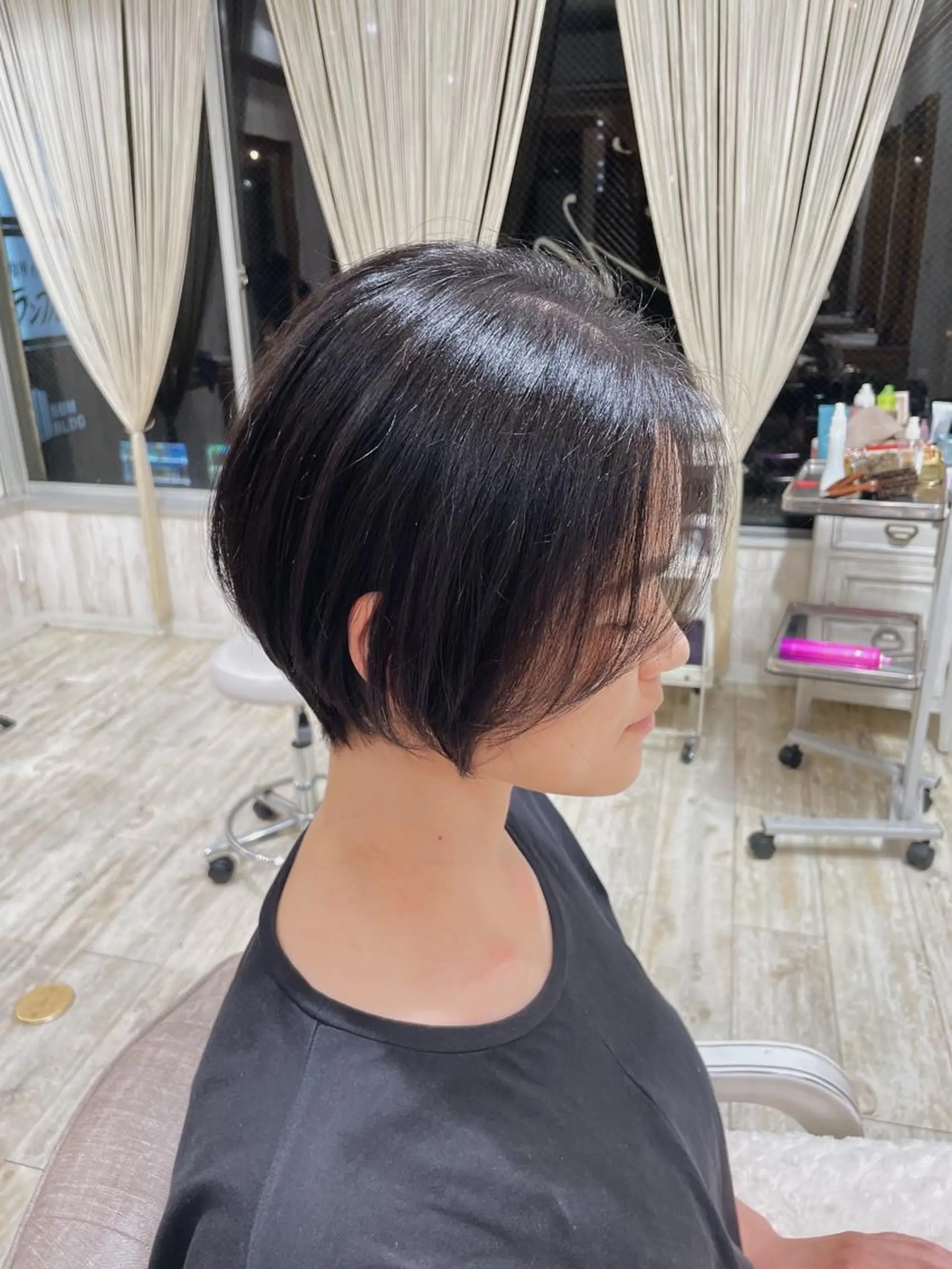 ショート カット 小野 明日香のヘアスタイル