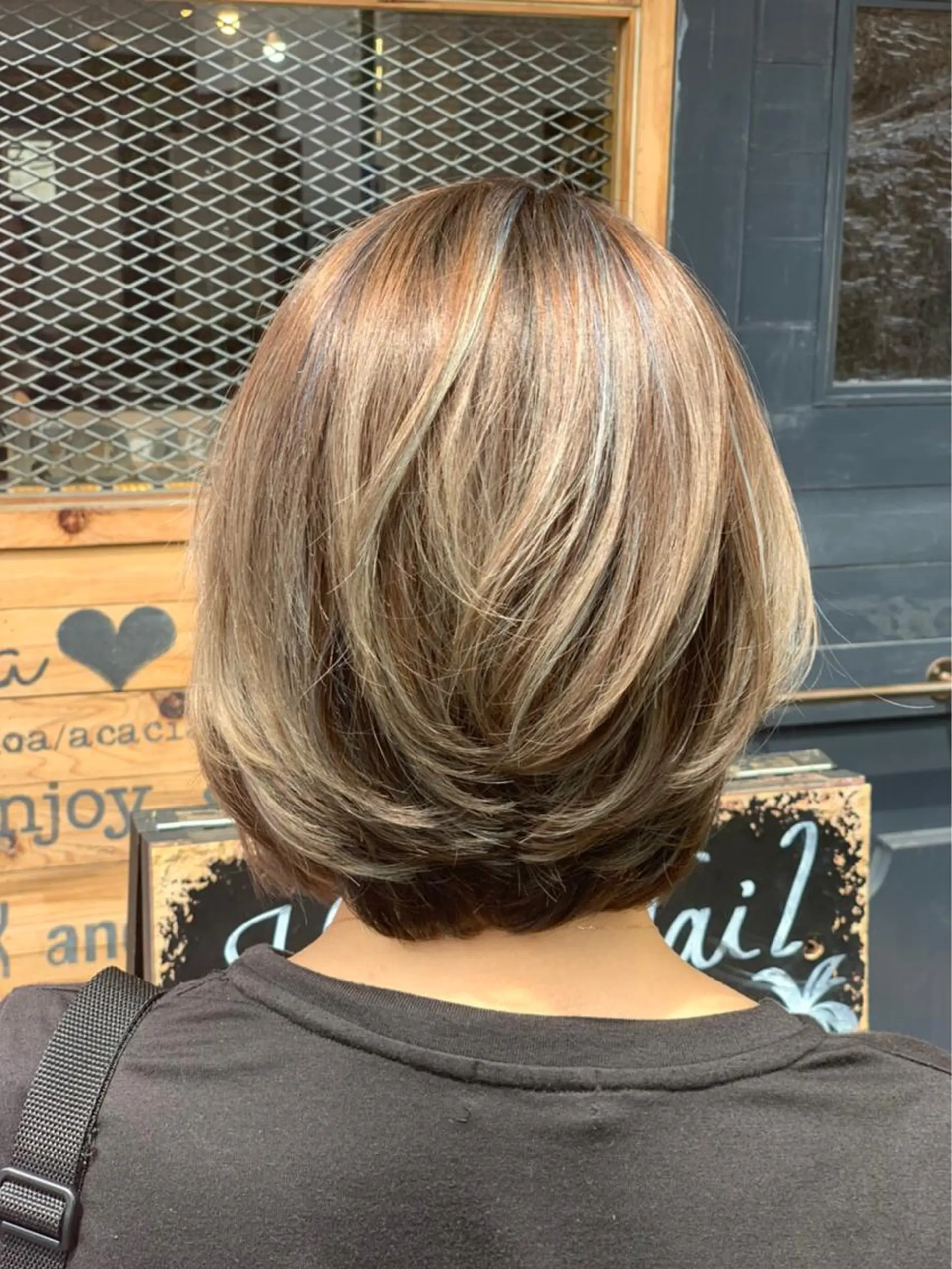 ショート カラー ショートボブ ベージュカラー グレージュ ハイライトカラー ボブ カット ヘアカラー トリートメント koahair design所属・ヨッ シーのヘアスタイル