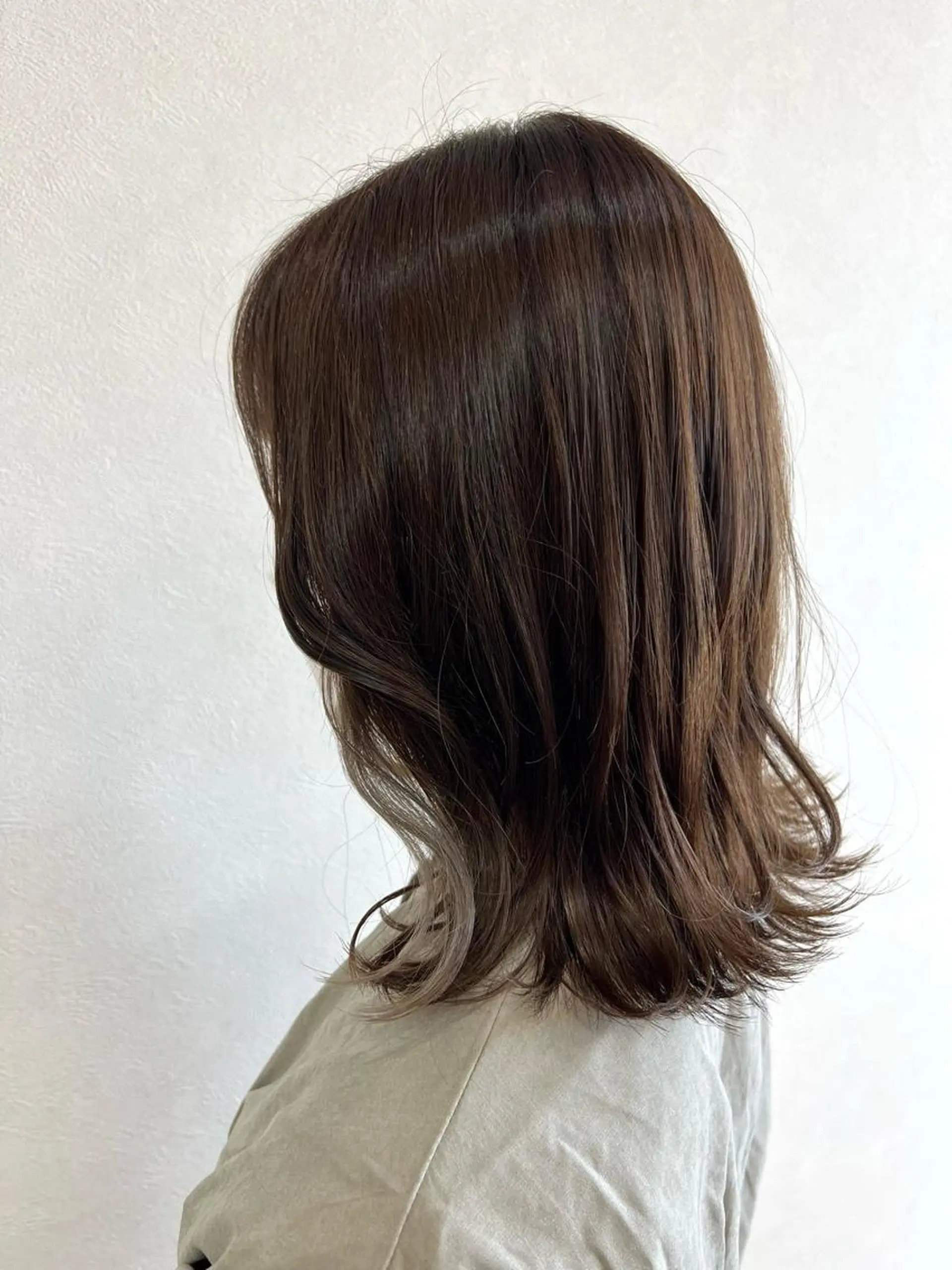 ミディアム ショート/白髪ぼかし 君和田若菜のヘアスタイル