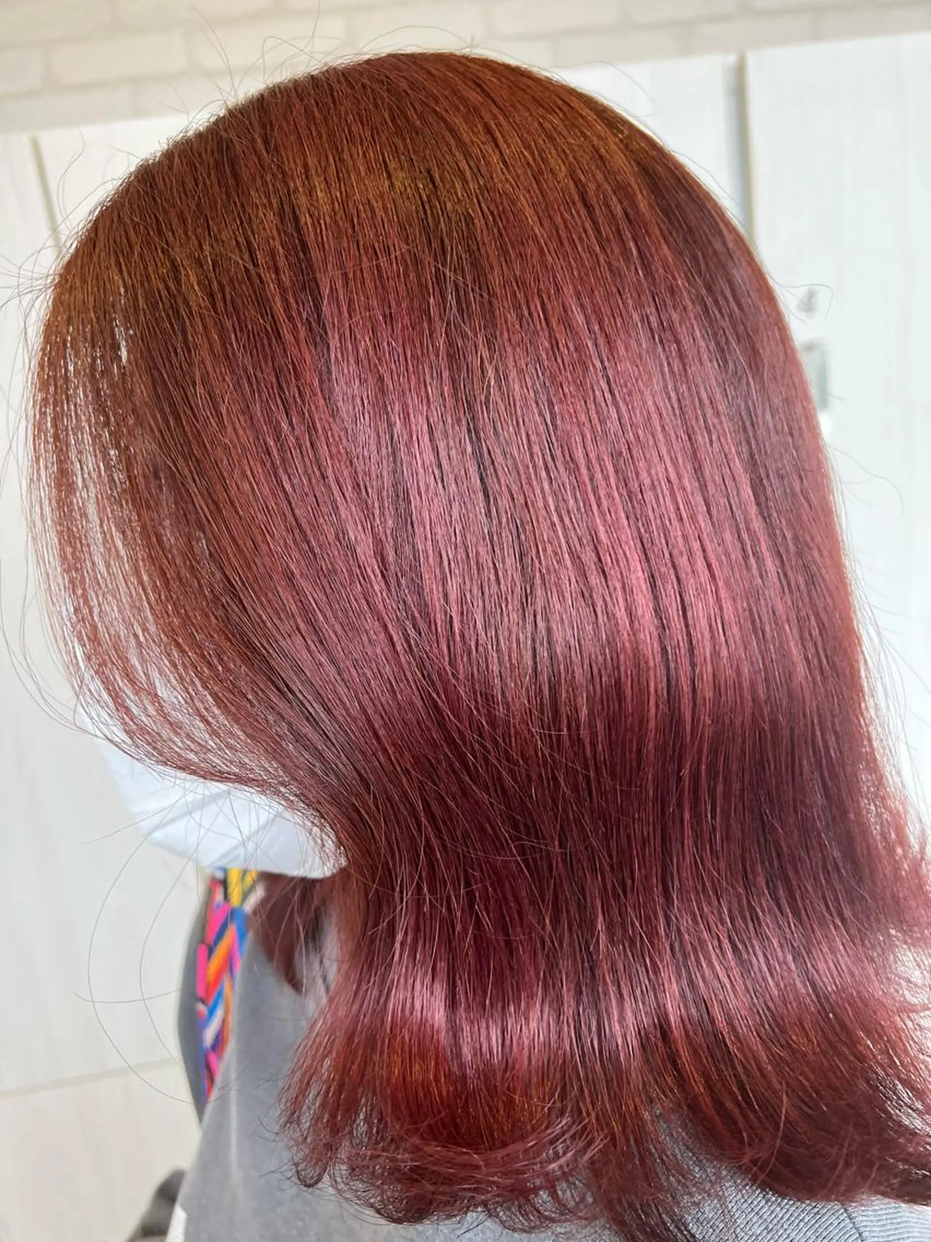 ミディアム カラー 石崎 真維のヘアスタイル