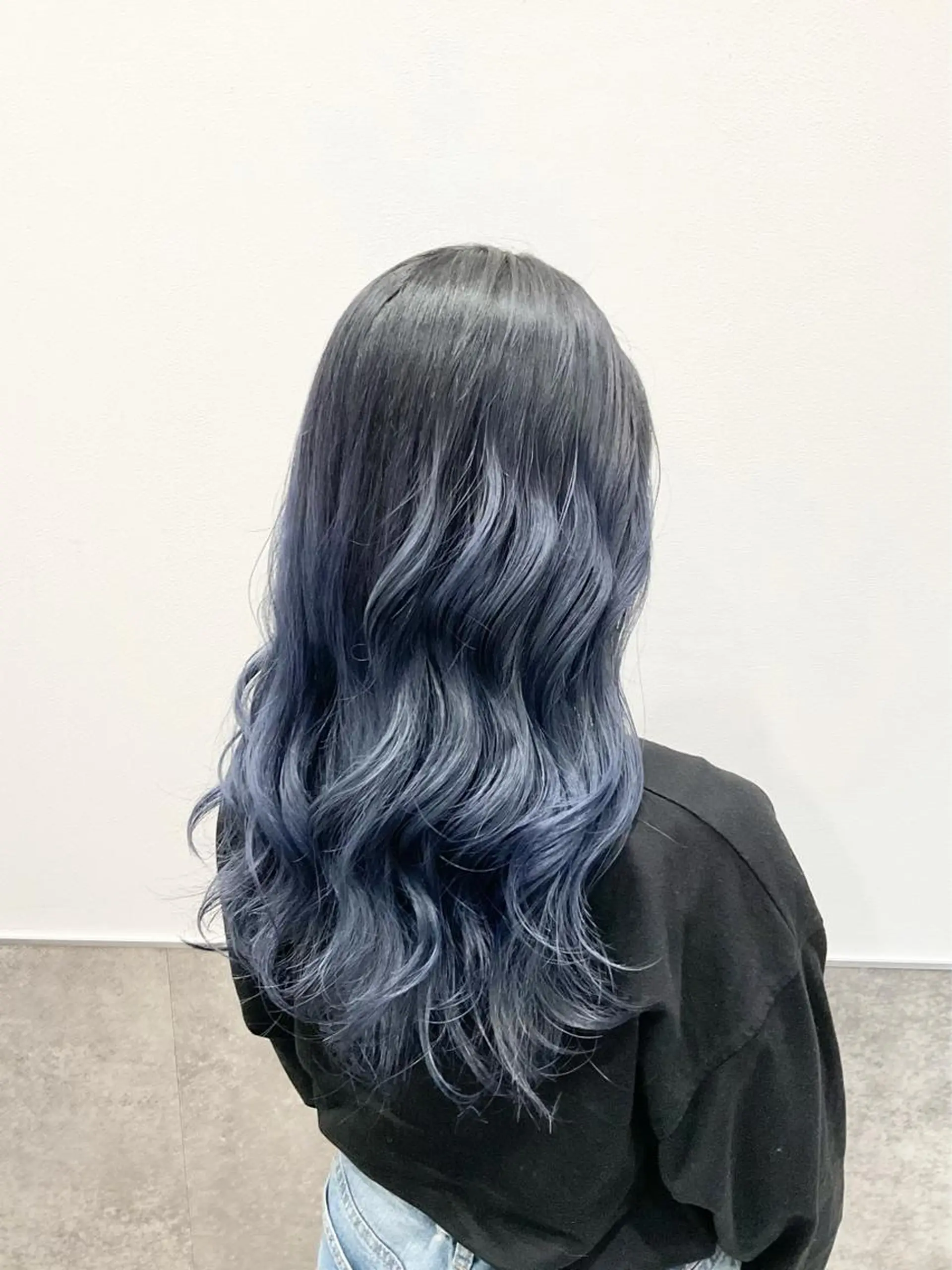 ロング カラー ブルーカラー グラデーションカラー ヘアカラー トリートメント ヘアセット go today shaire salon 本店所属・yoshi ☆のヘアスタイル