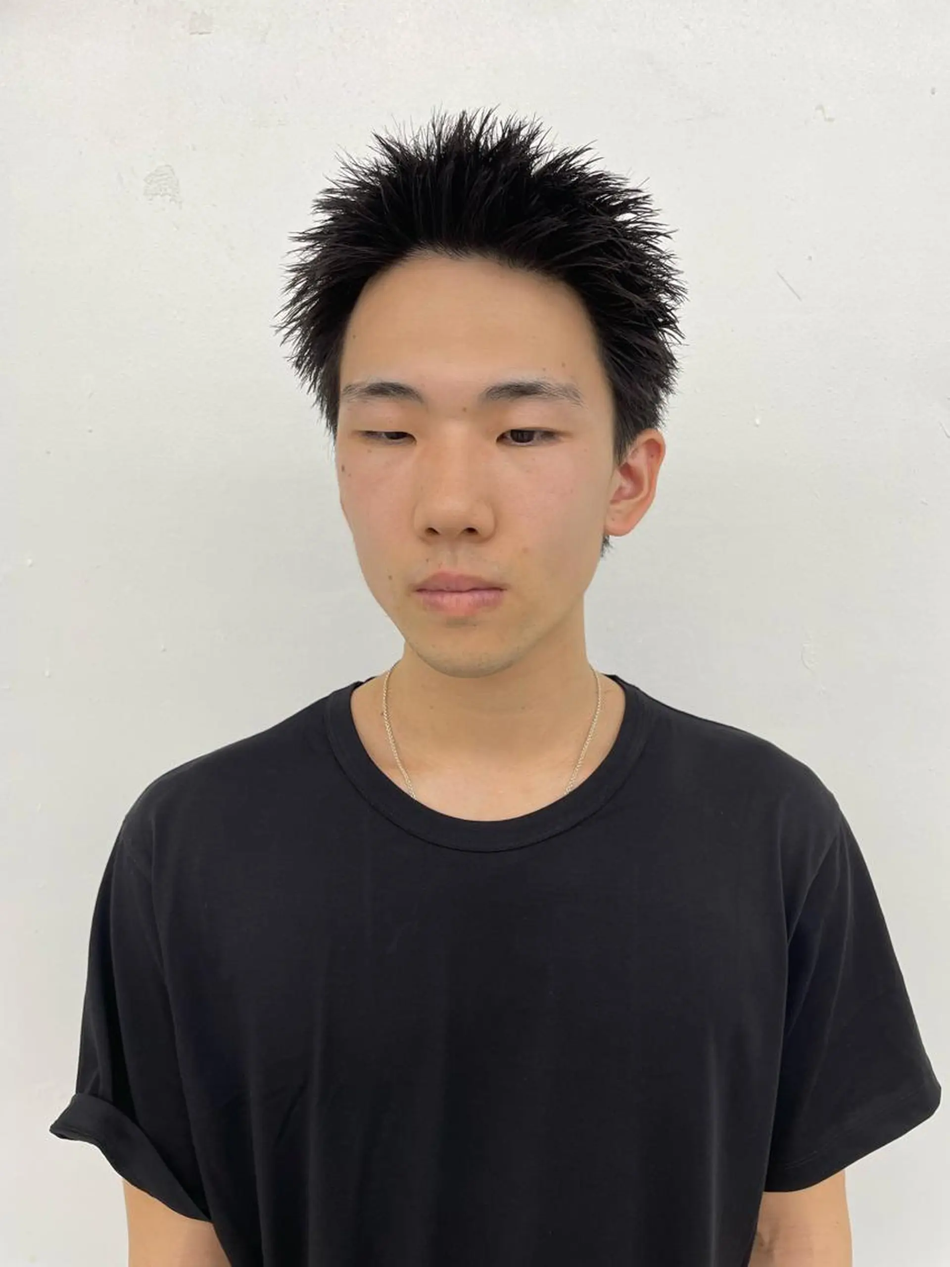 メンズ メンズベリーショート カット スパイキーパーマ 柏NO1 藤本葉のヘアスタイル