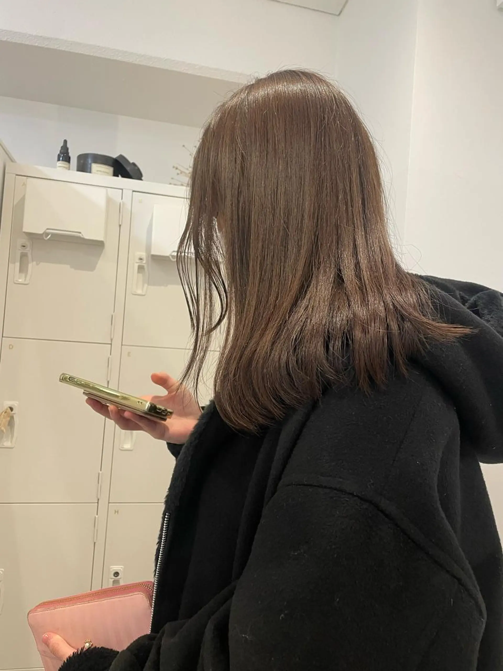 セミロング カラー 佐藤 永夏のヘアスタイル