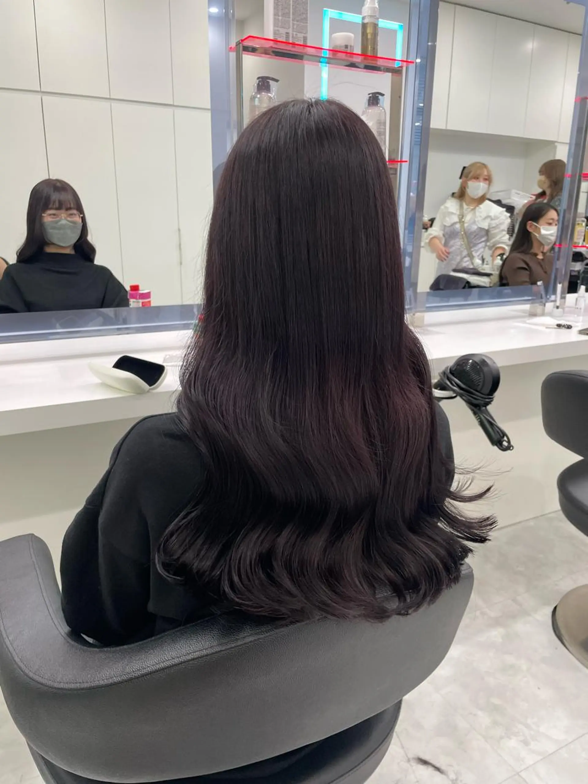 セミロング カラー ヘアアレンジ Ella所属・nana【艶髪】/ レイヤー/縮毛矯正のヘアスタイル