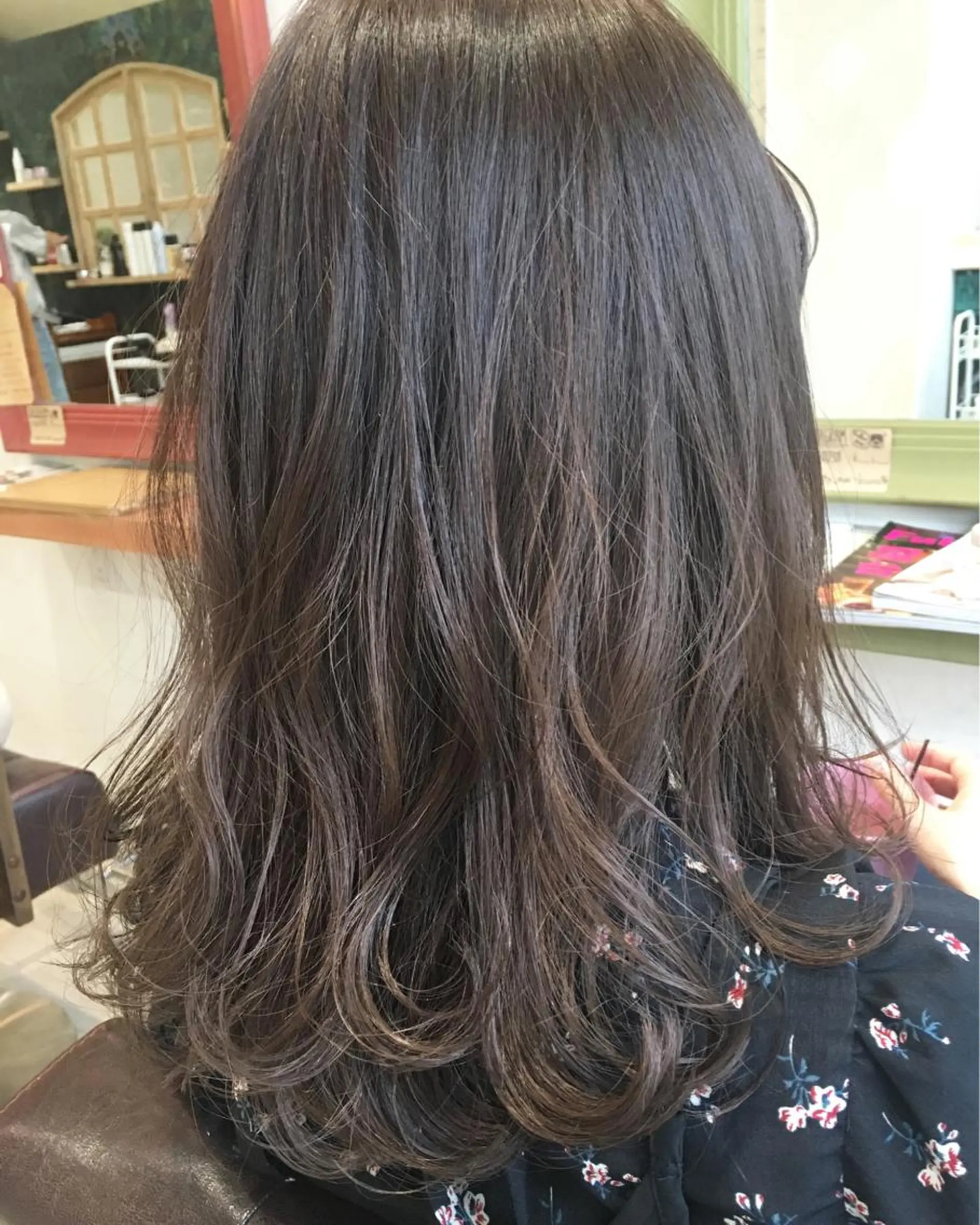 セミロング カラー nakahara madokaのヘアスタイル