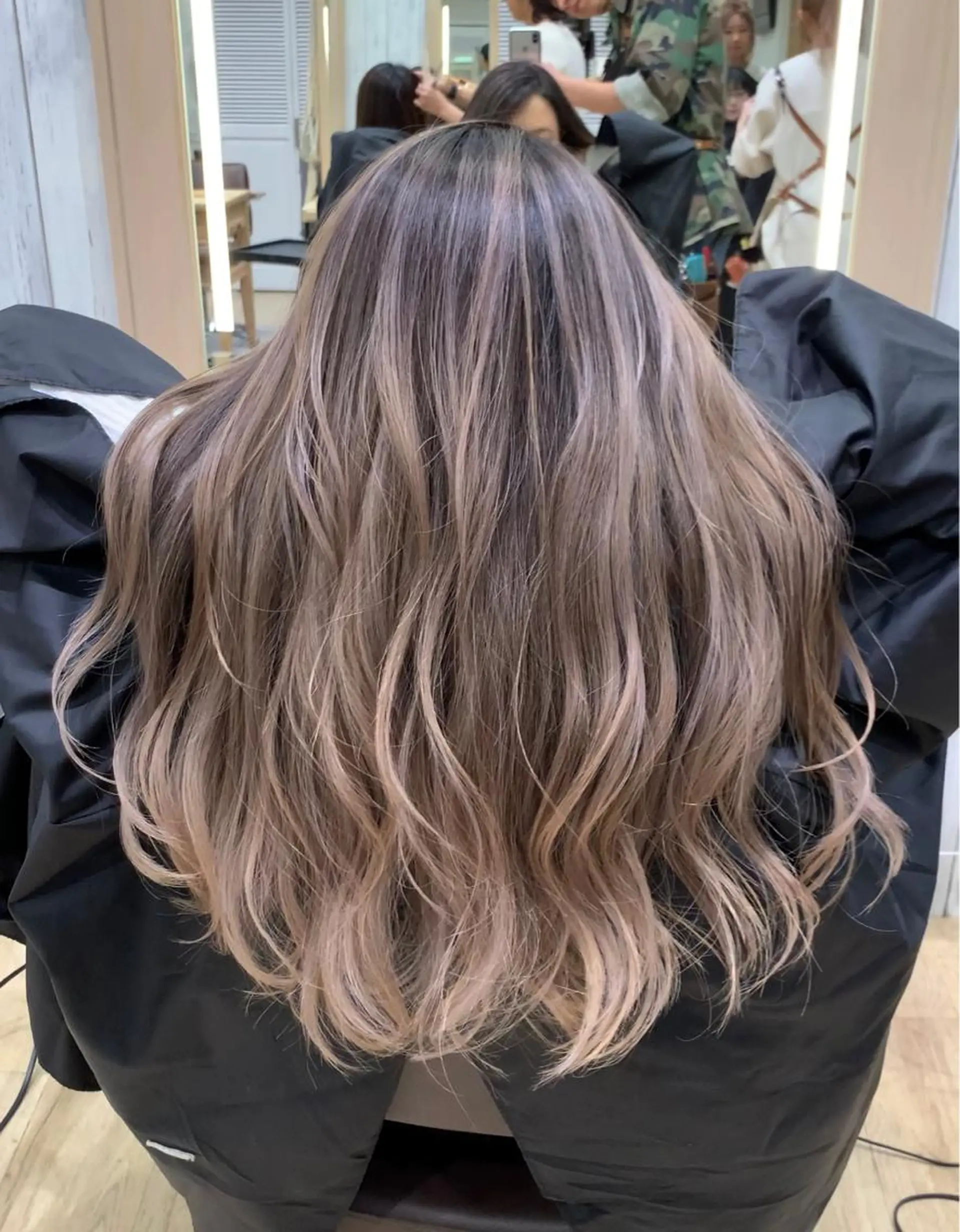 ロング カラー LUSTRE クロサワのヘアスタイル