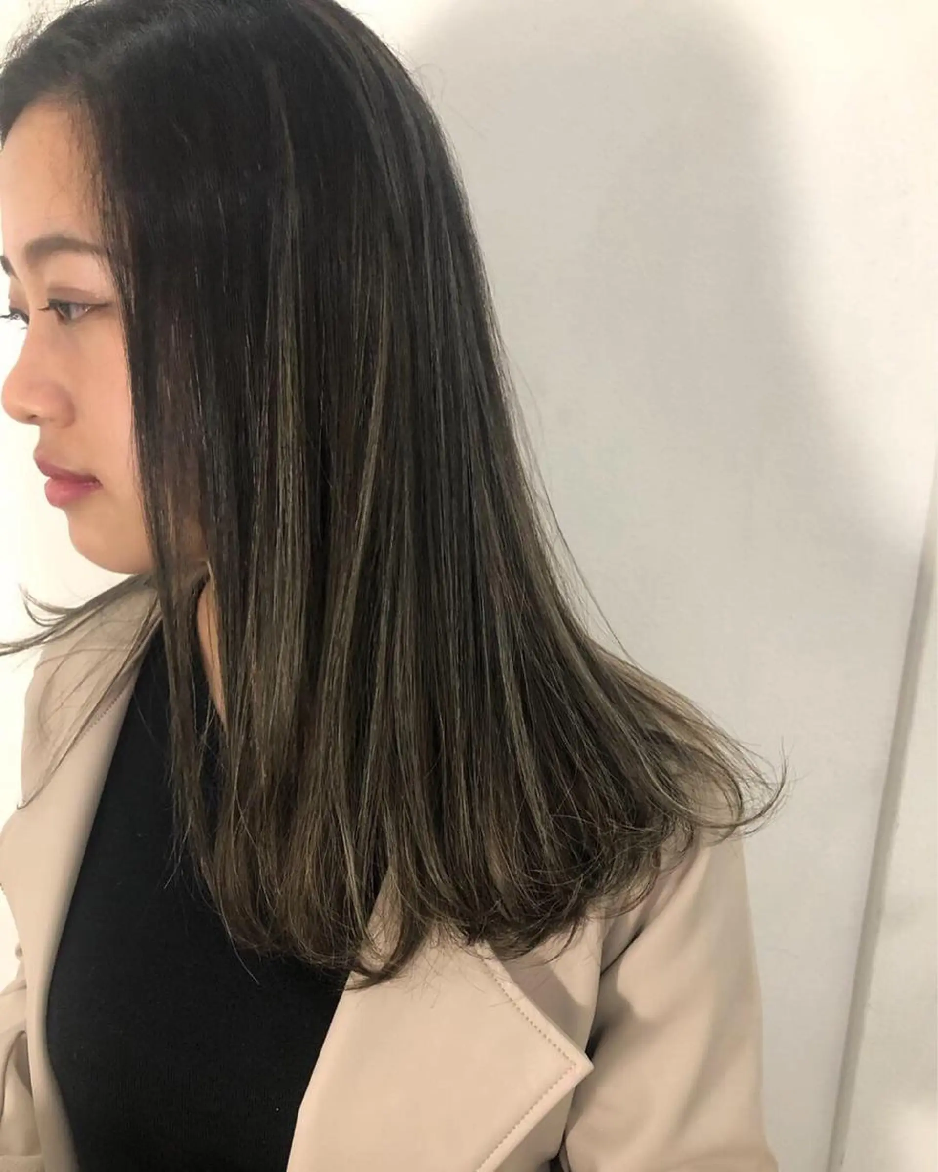 ミディアム カラー 透明感カラー ハイライトカラー ハイライト ヘアカラー トリートメント Tao所属・藤川 大智のヘアスタイル