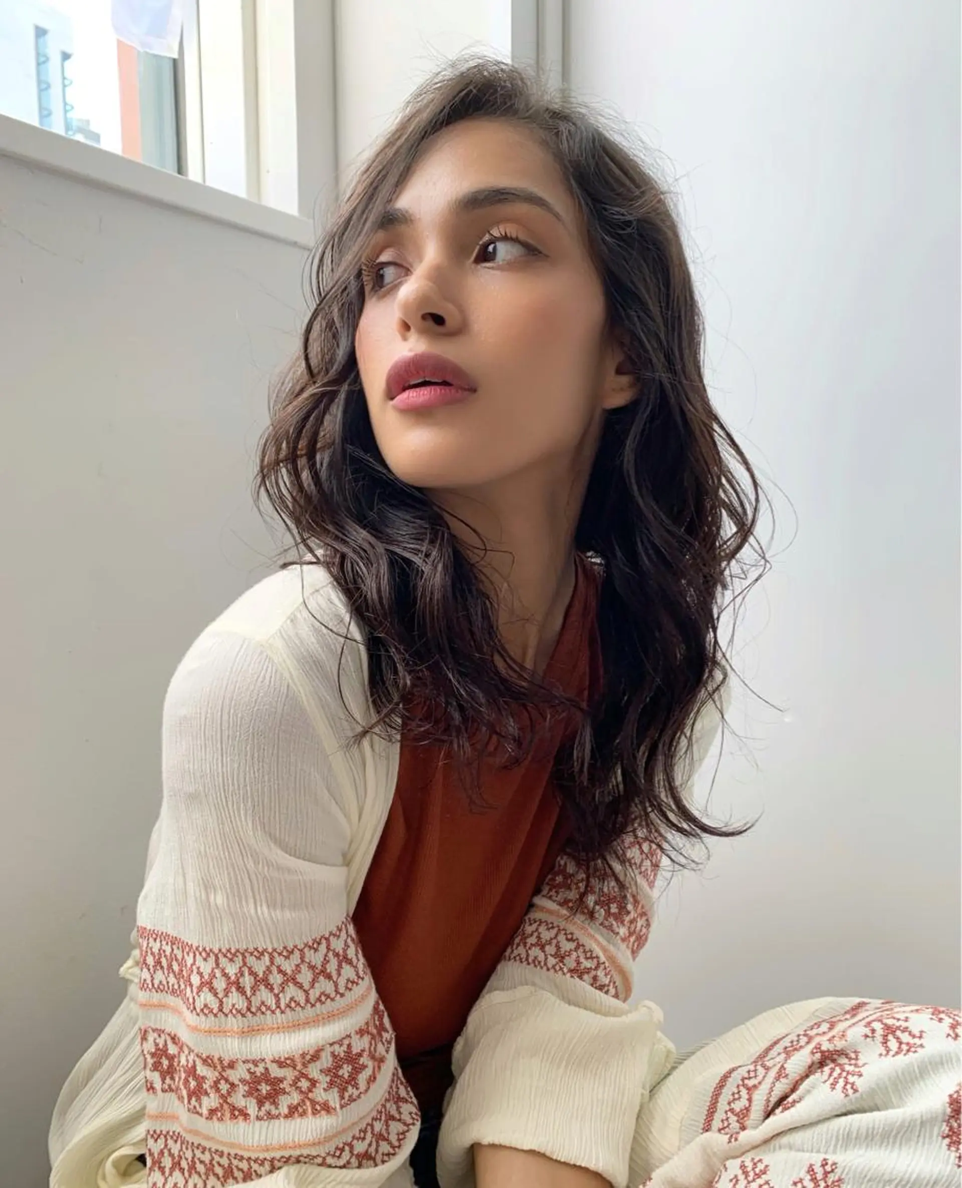 セミロング 新田  祐樹のヘアスタイル