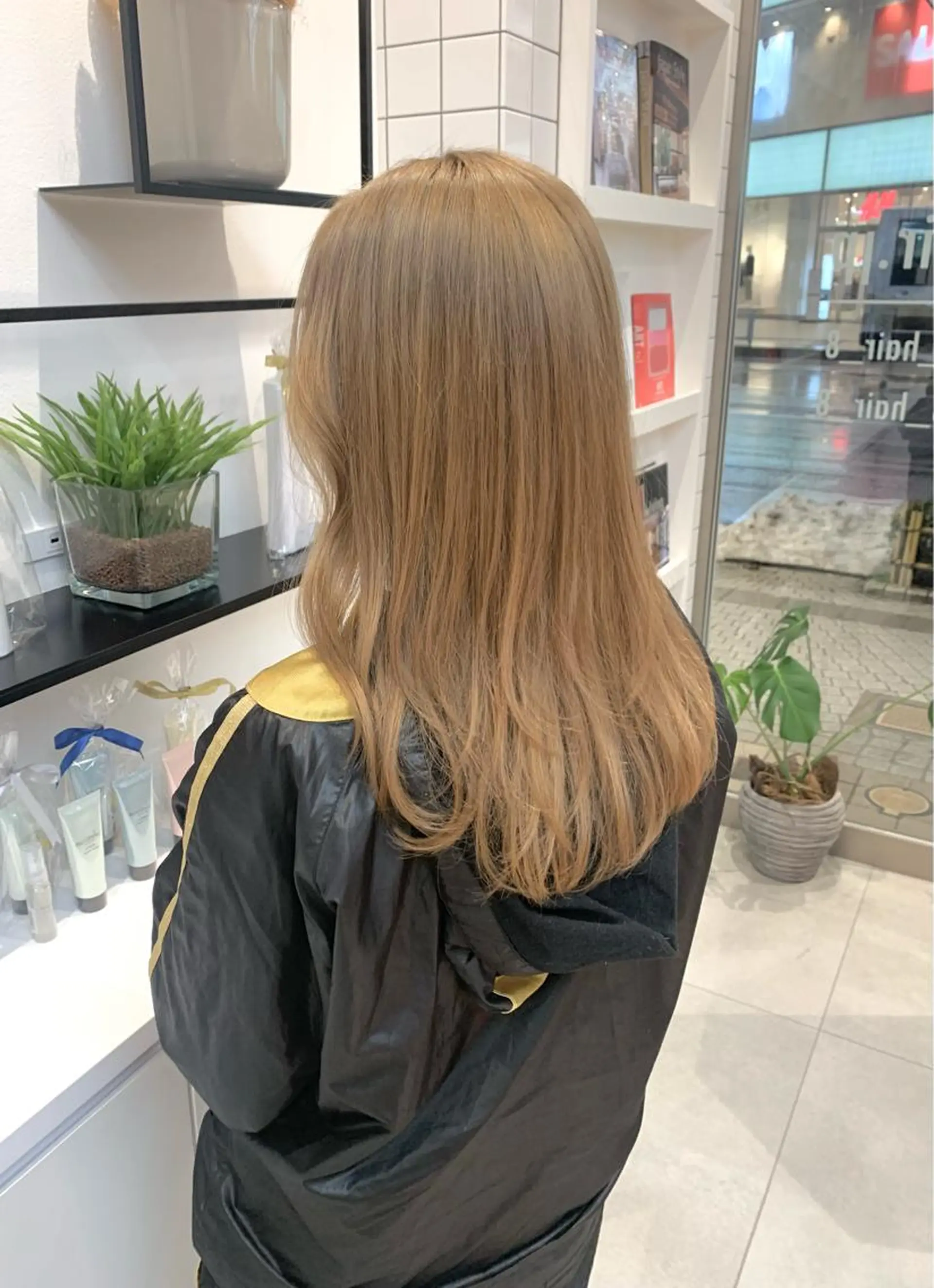 セミロング カラー ヘアアレンジ メンズ ブロンド みなもと ちはるのヘアスタイル