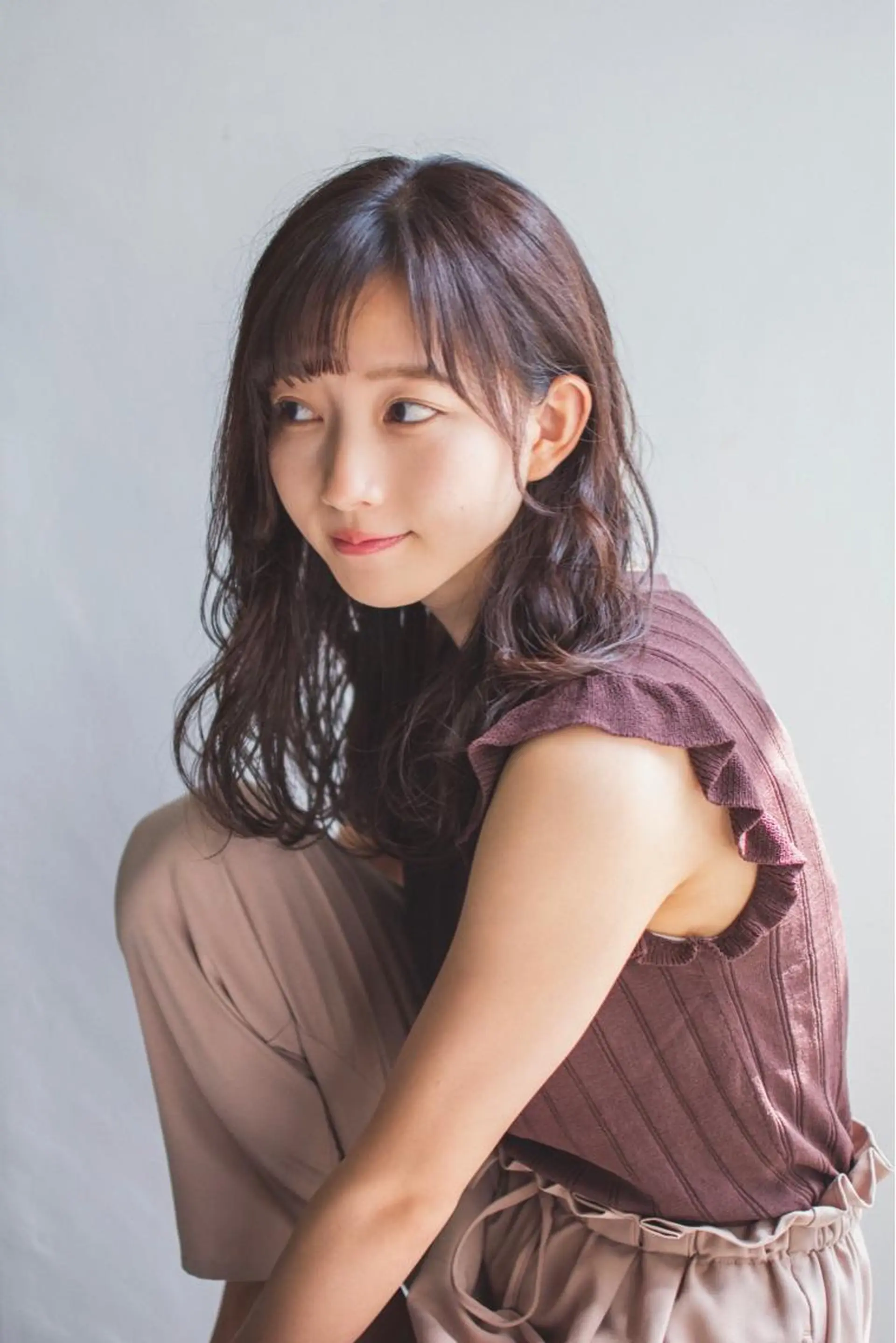 ミディアム カラー 前髪/顔周り /レイヤー/秋山 元のヘアスタイル