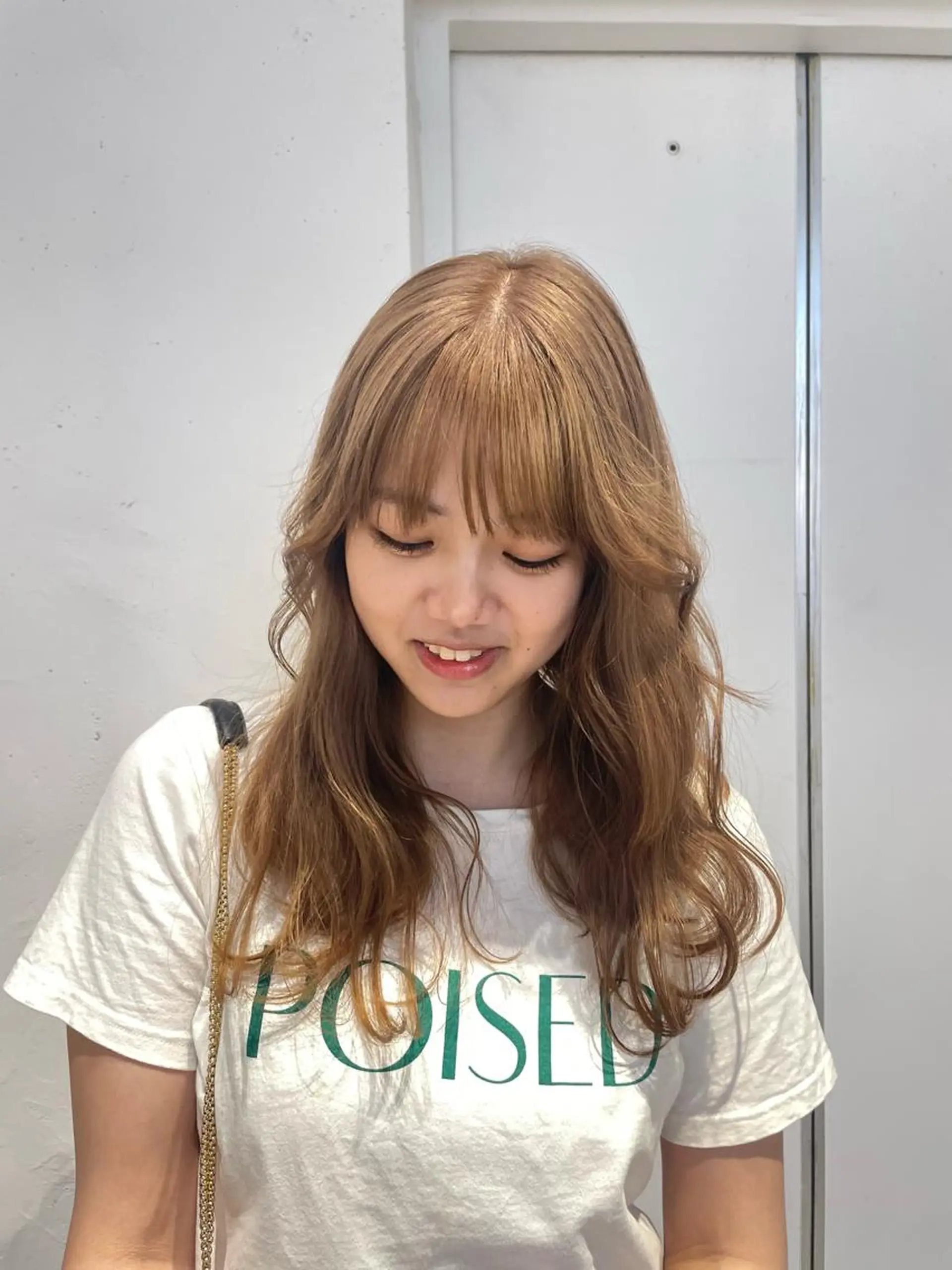 ロング カラー ブリーチ 🌟暖色系ハイトーン 🌟AIのヘアスタイル