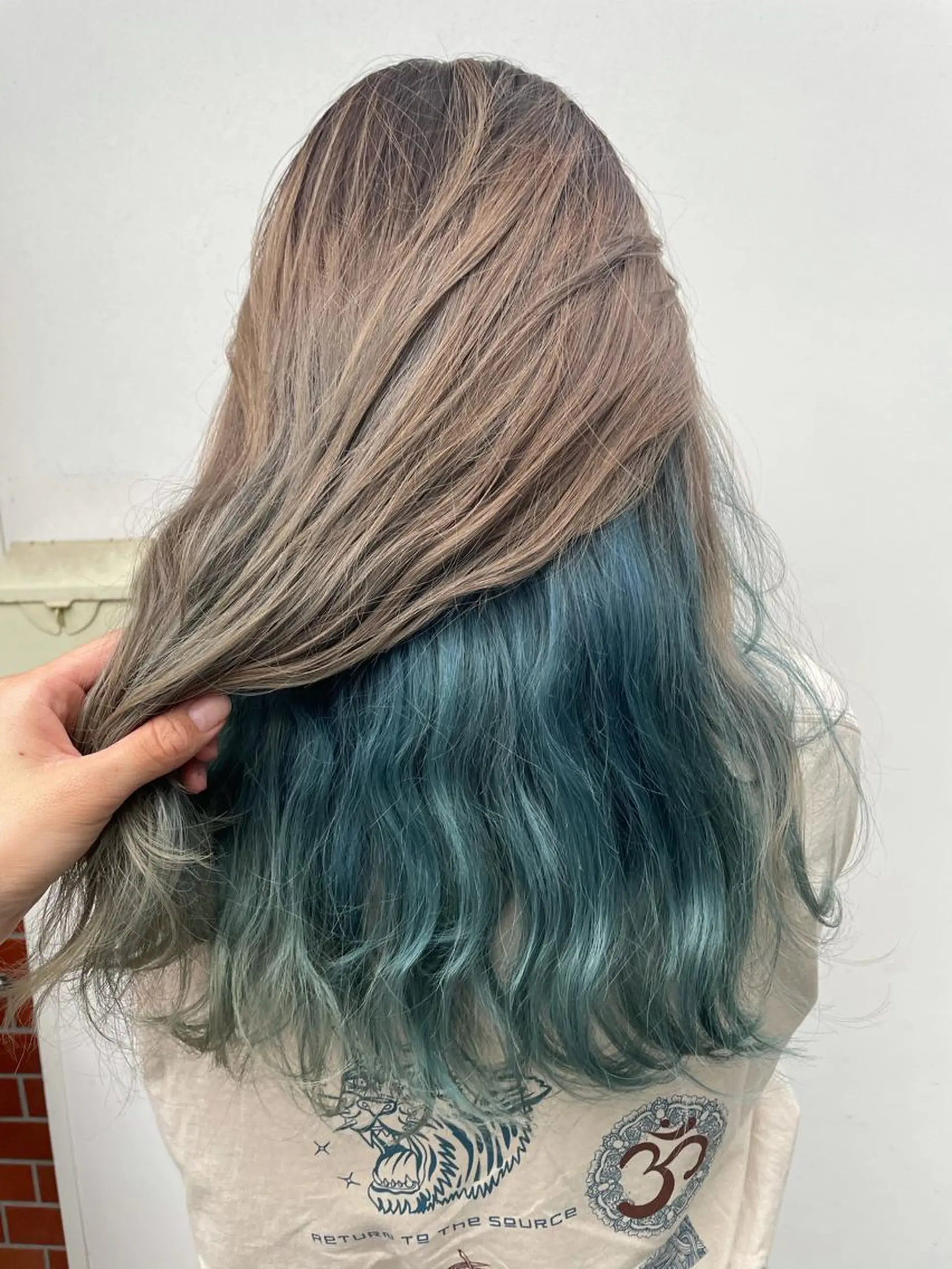 セミロング カラー ブルーカラー シルバー ホワイトシルバー ヘアカラー 中目黒🌼 🌼ハナのヘアスタイル