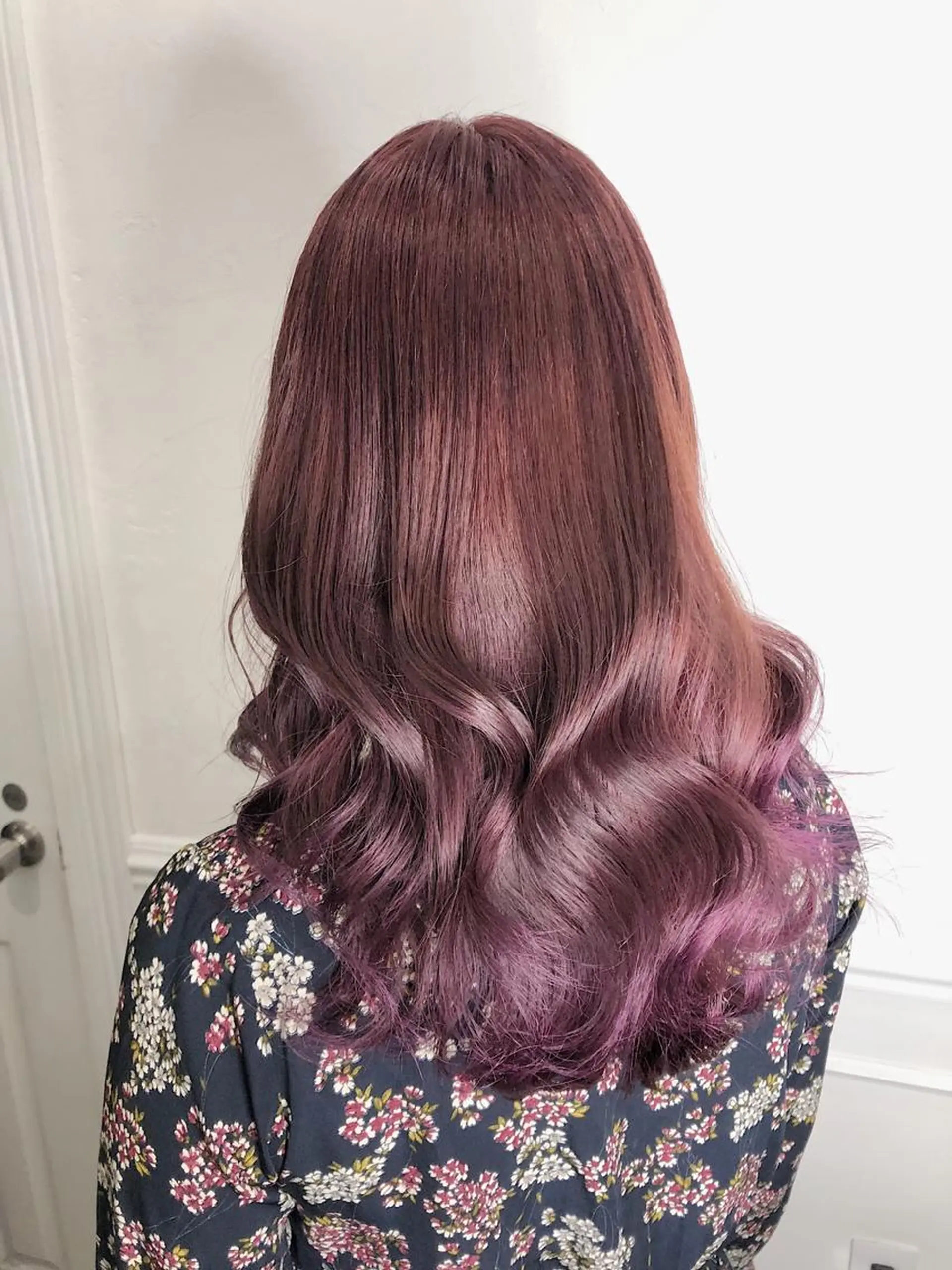 ロング カラー ヘアアレンジ メンズ キッズ ヘアカラー トリートメント 💟Chloe原宿店 🩶ハイトーンのヘアスタイル