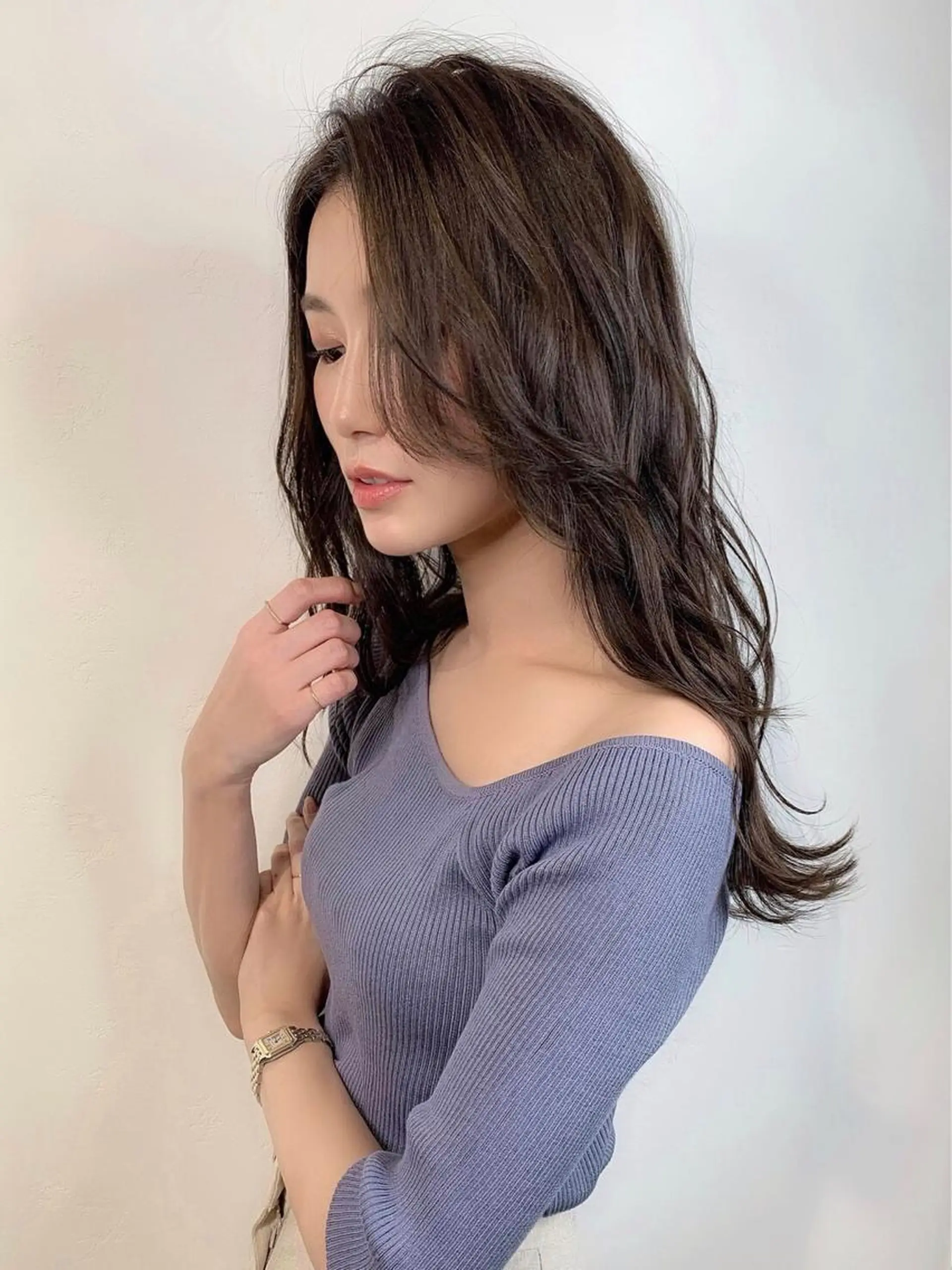 ロング カラー カット ヘアカラー トリートメント _WHITE 天王寺のヘアスタイル