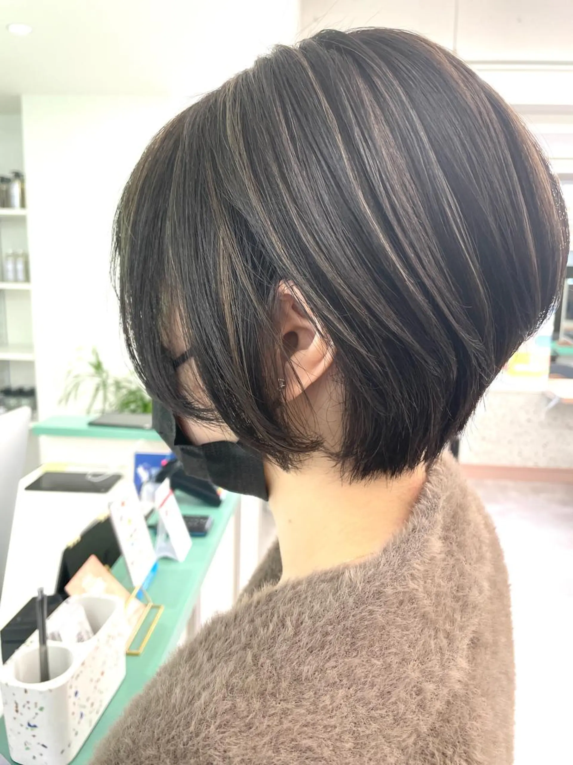 ショート カラー ハイライトカラー ハイライト ショートヘア カット ヘアカラー トリートメント 💚透明感カラー💚 ♻️本間♻️のヘアスタイル