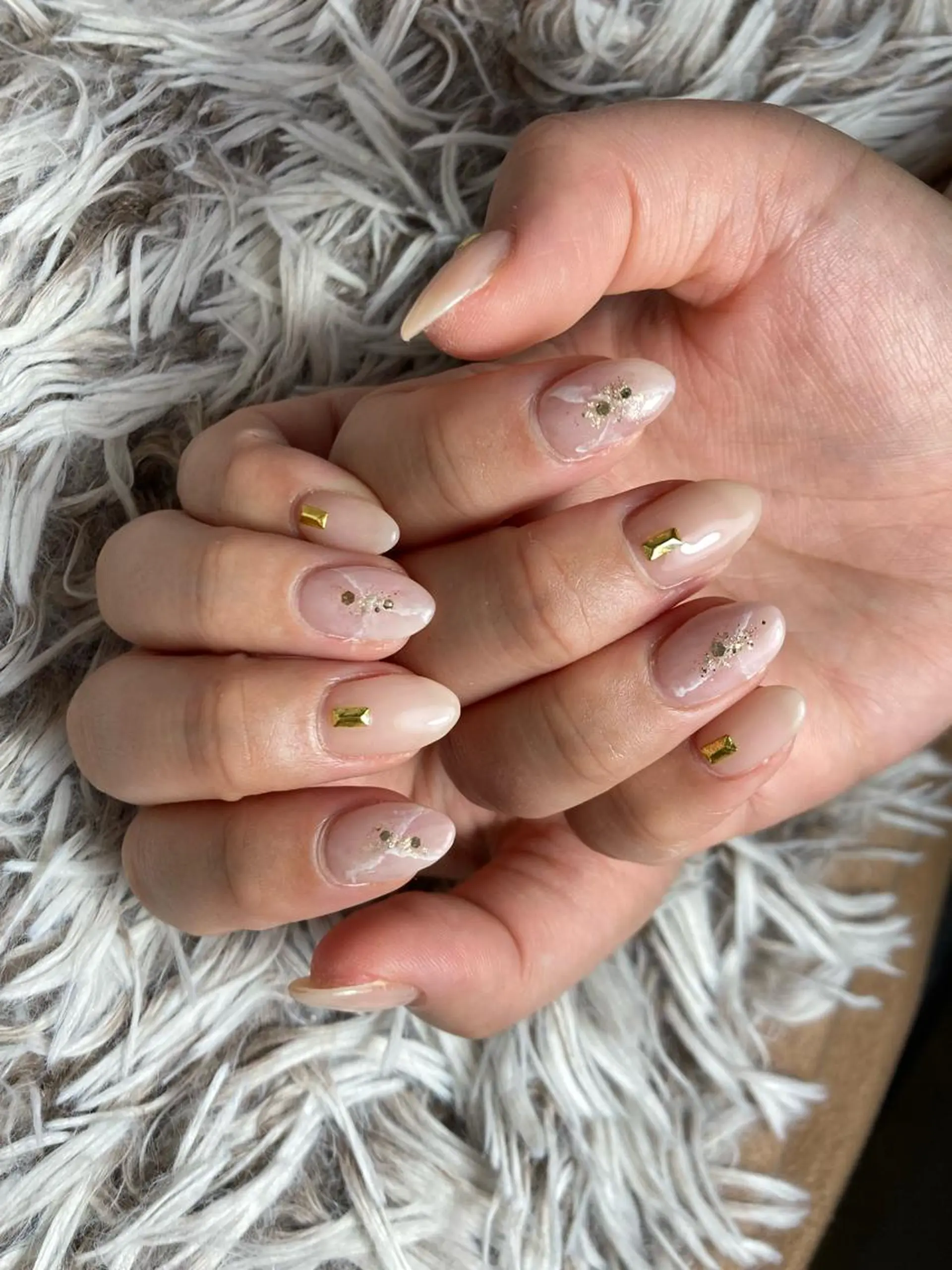 ミディアム ネイル ハンドネイル ✴︎ Delightのネイルデザイン