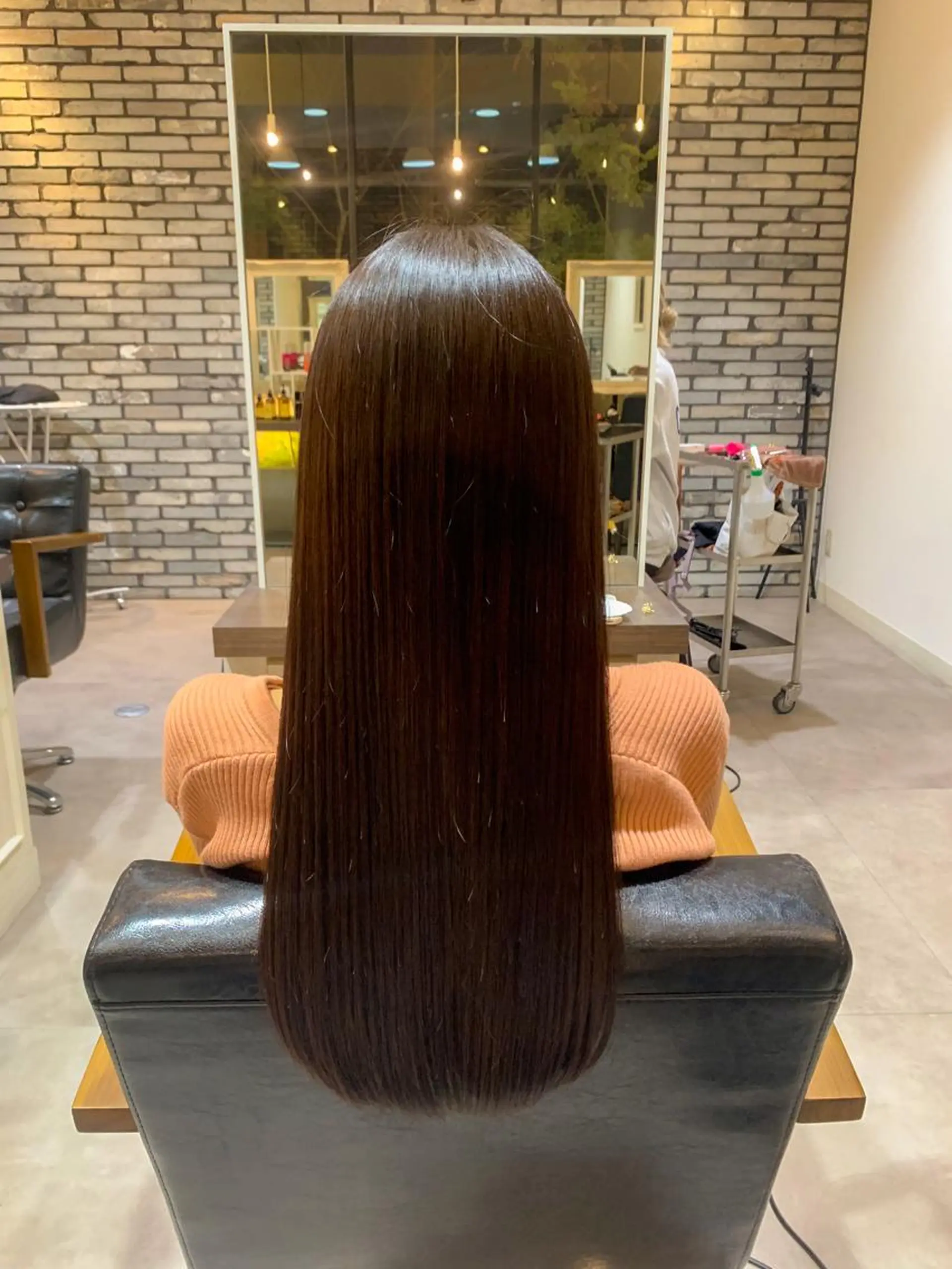 ロング カラー パーマ ブリーチ ケアブリーチ ダブルカラー ハイライトカラー ハイトーンカラー カット 縮毛矯正 トリートメント Uni.所属・地毛風ストレート/ 髪質改善/榎本流行のヘアスタイル