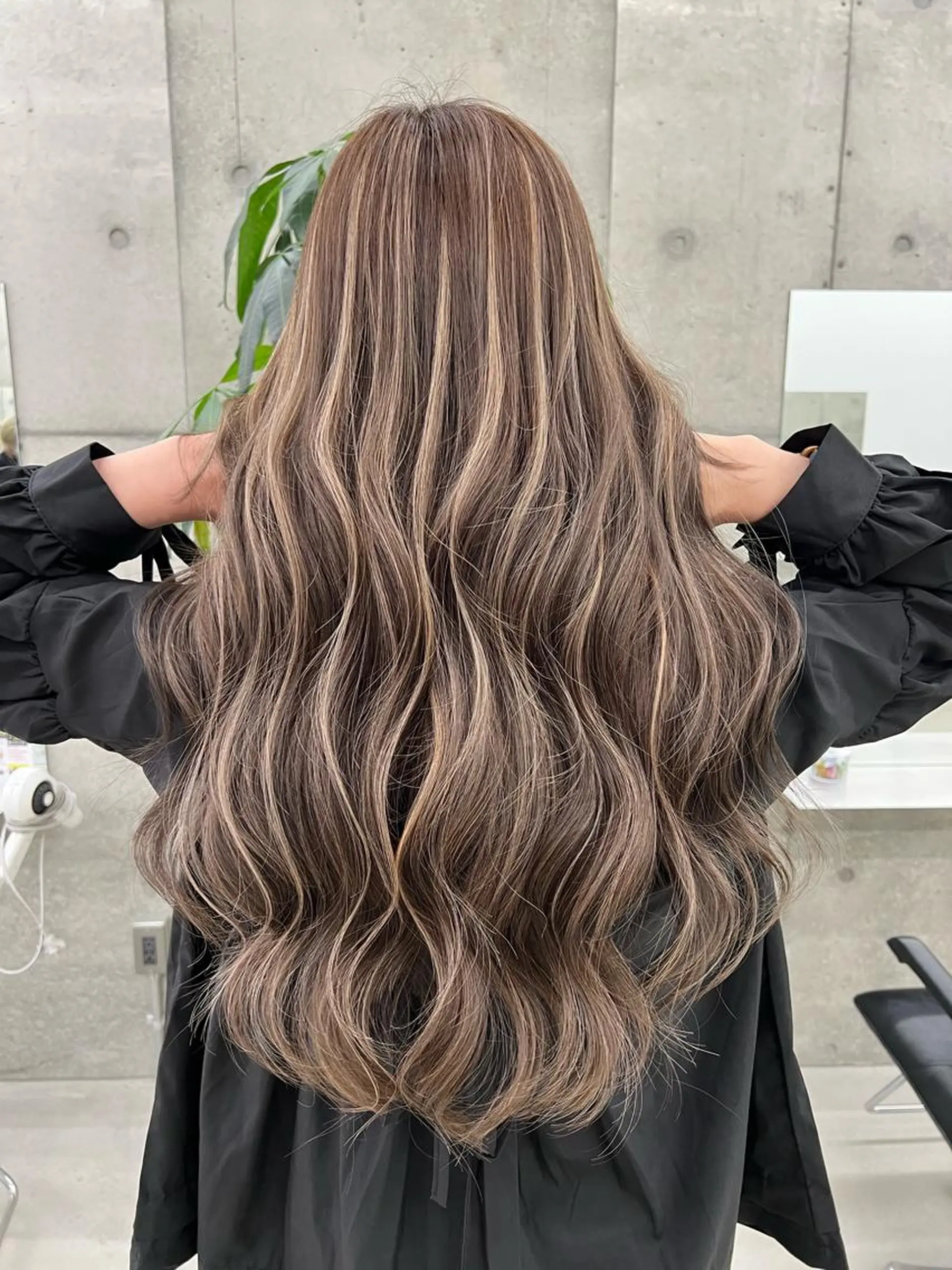 ロング ハイライト LINOET名古屋所属・ダブルカラー🩶上村 純妃🩶名駅徒歩5分のヘアスタイル