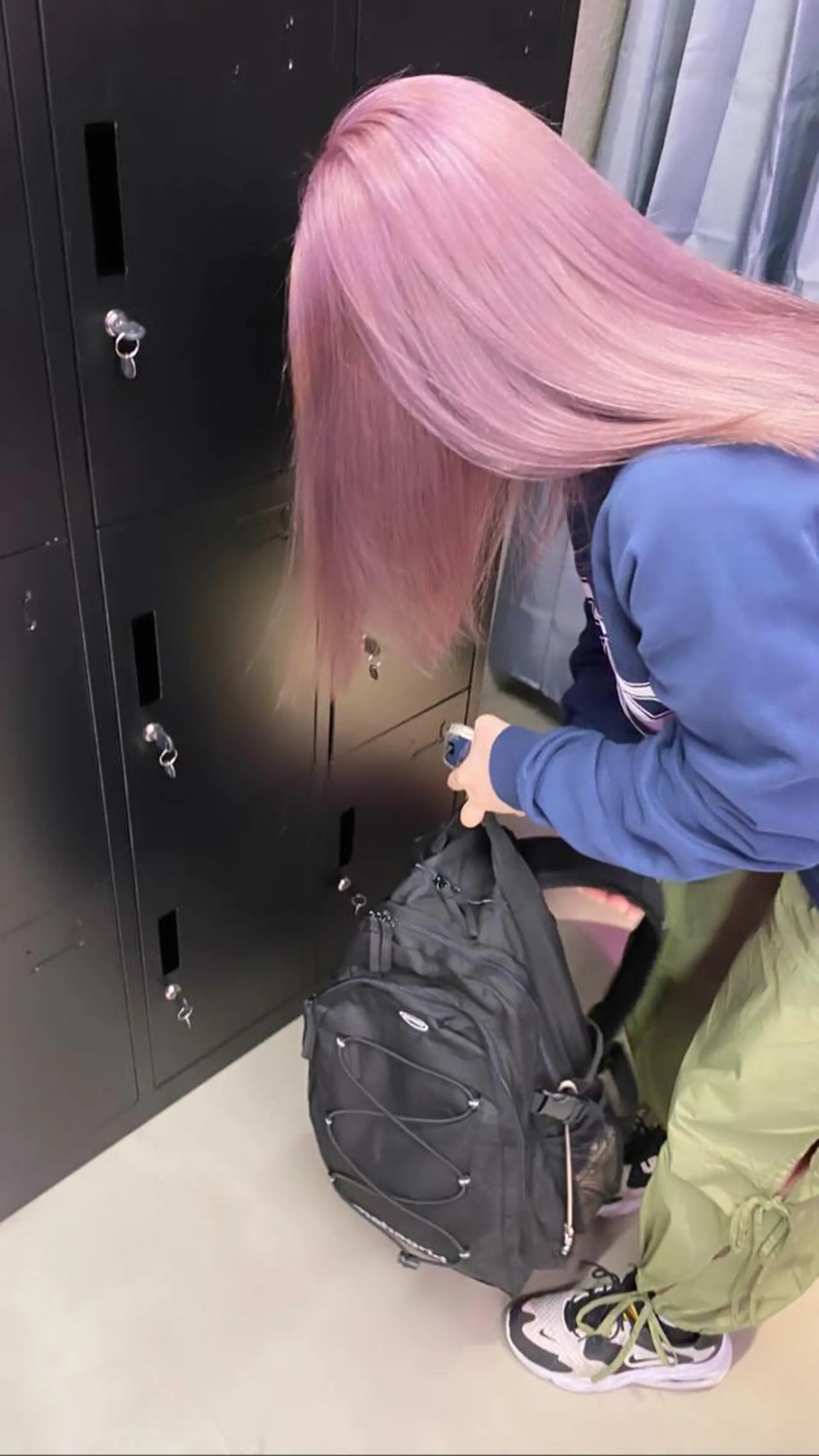 ロング パープルカラー PELE WAKAのヘアスタイル