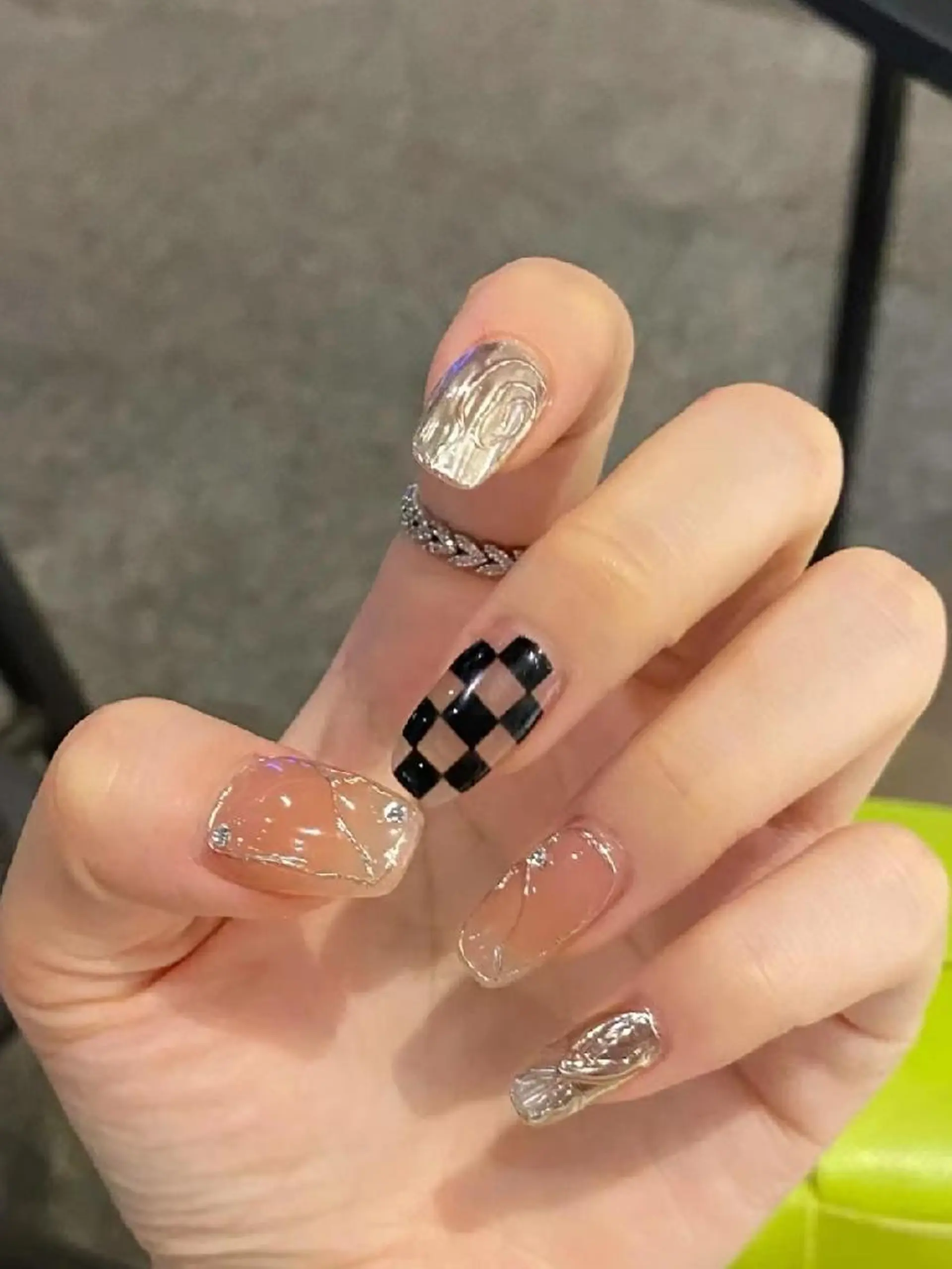 ネイル THE ONE栄店所属・Theone栄店 川原のネイルデザイン