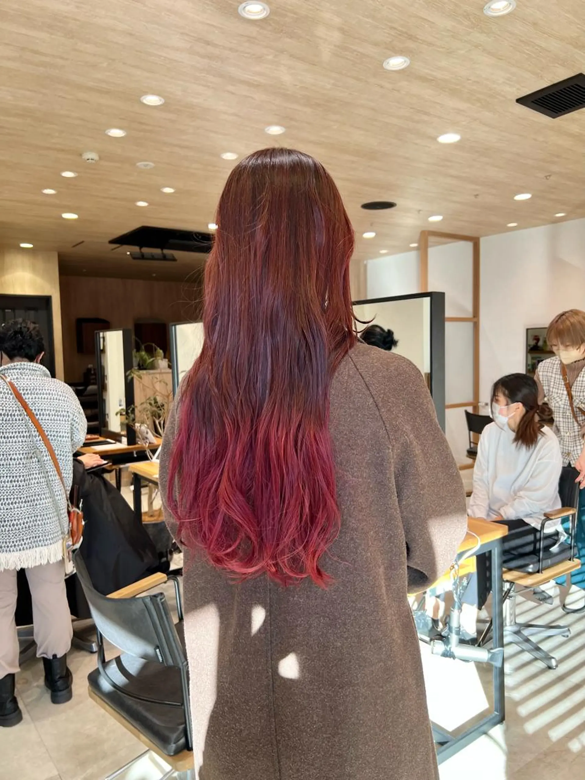 ロング カラー カシス グラデーションカラー ピンクカラー Oasisgarden所属・レイヤー/ブリーチ MOMOのヘアスタイル