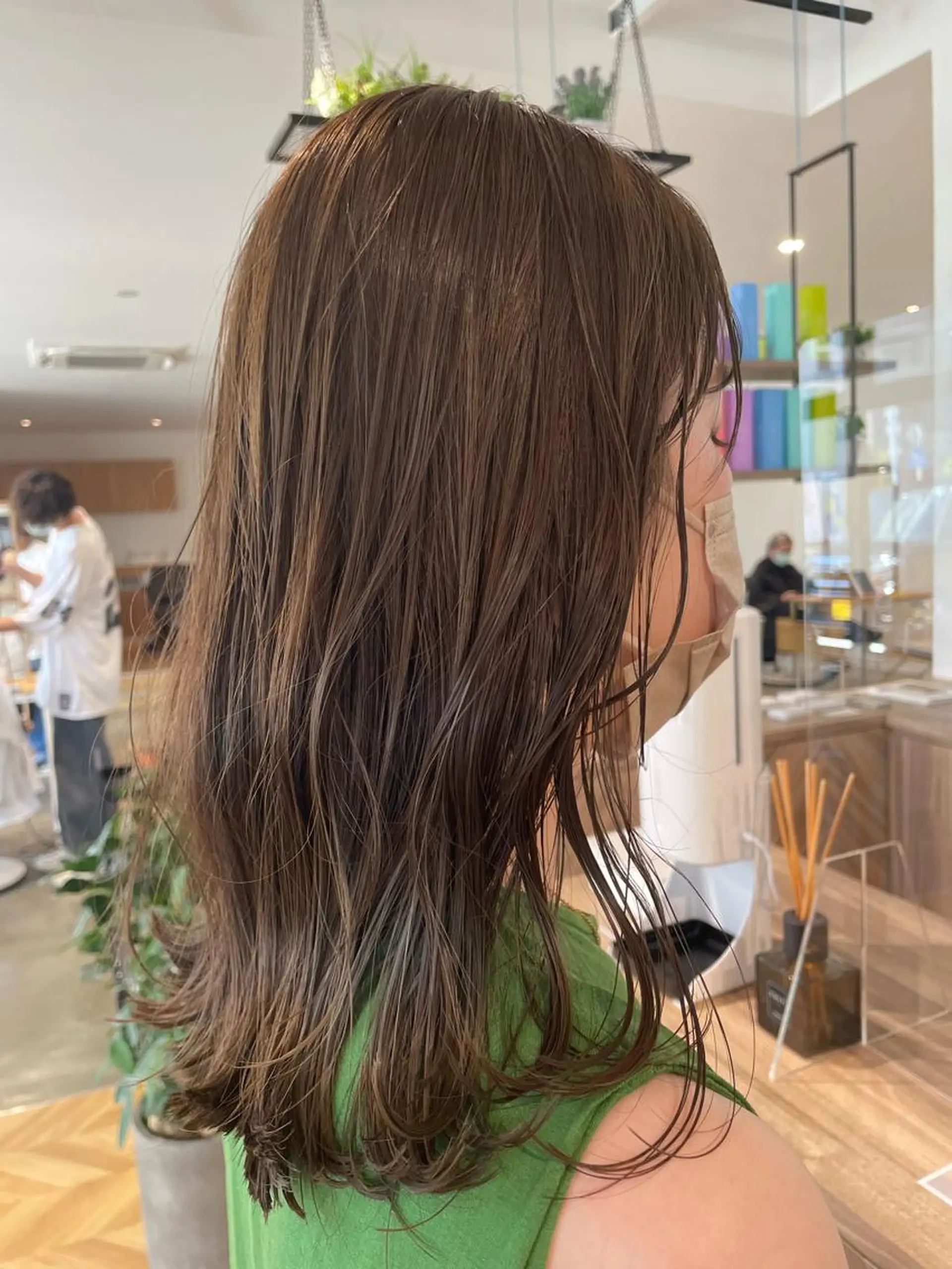 セミロング 鈴木 つかさのヘアスタイル