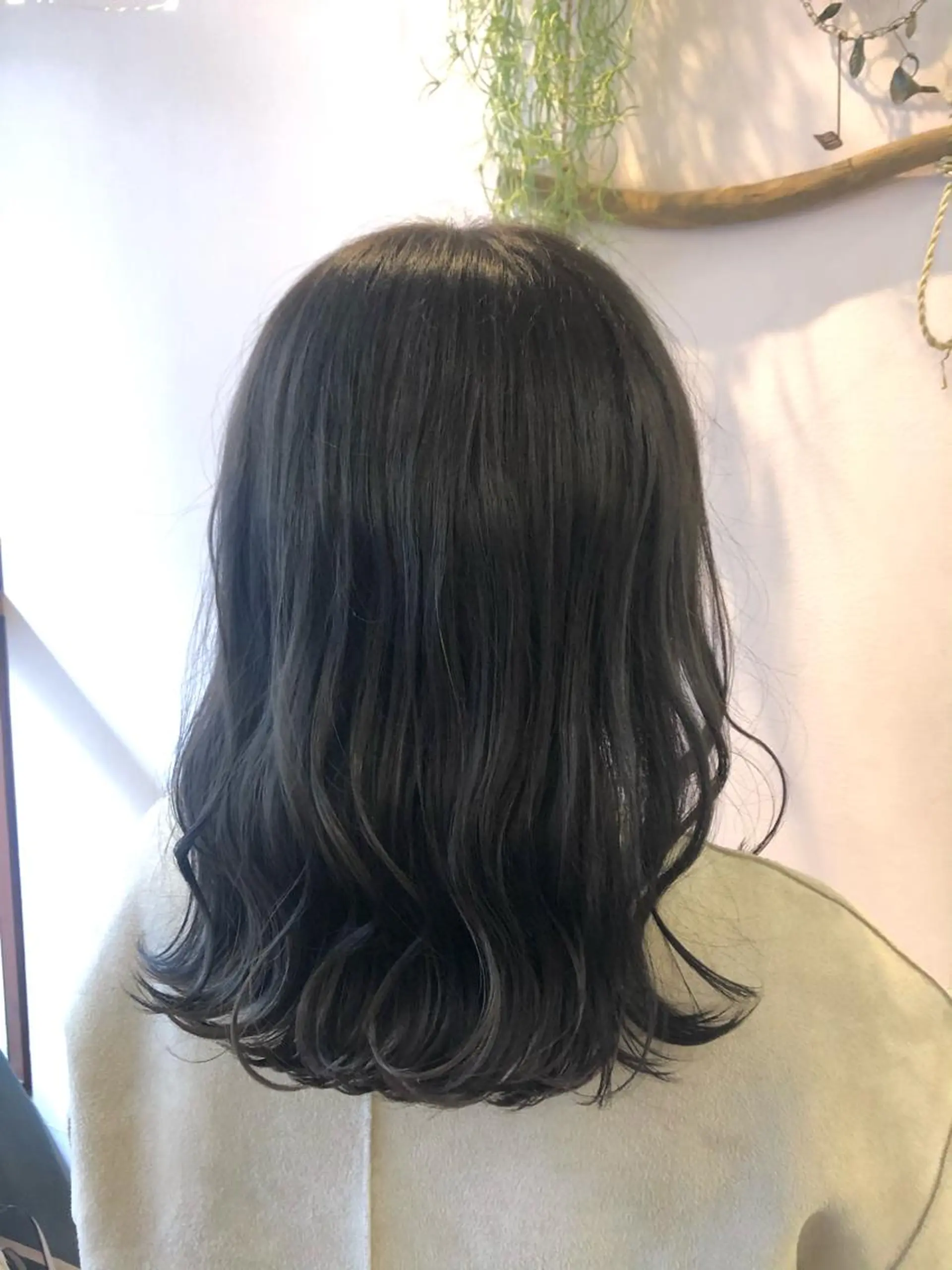 セミロング ヘアカラー トリートメント ニイムラ ミキのヘアスタイル